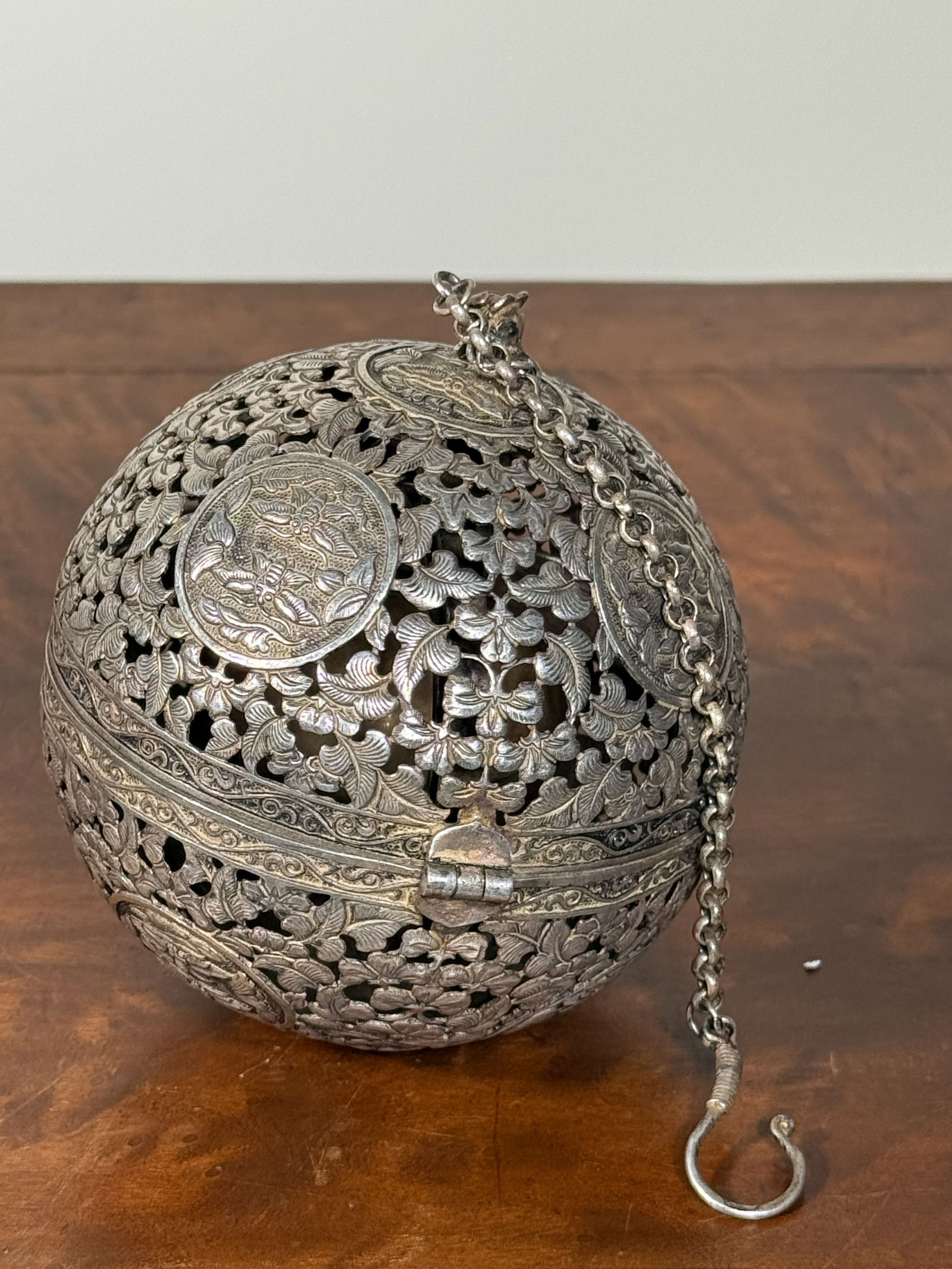 CHINESE SILVER CENSER WITH ROTATING INTERIOR (1 of 8)