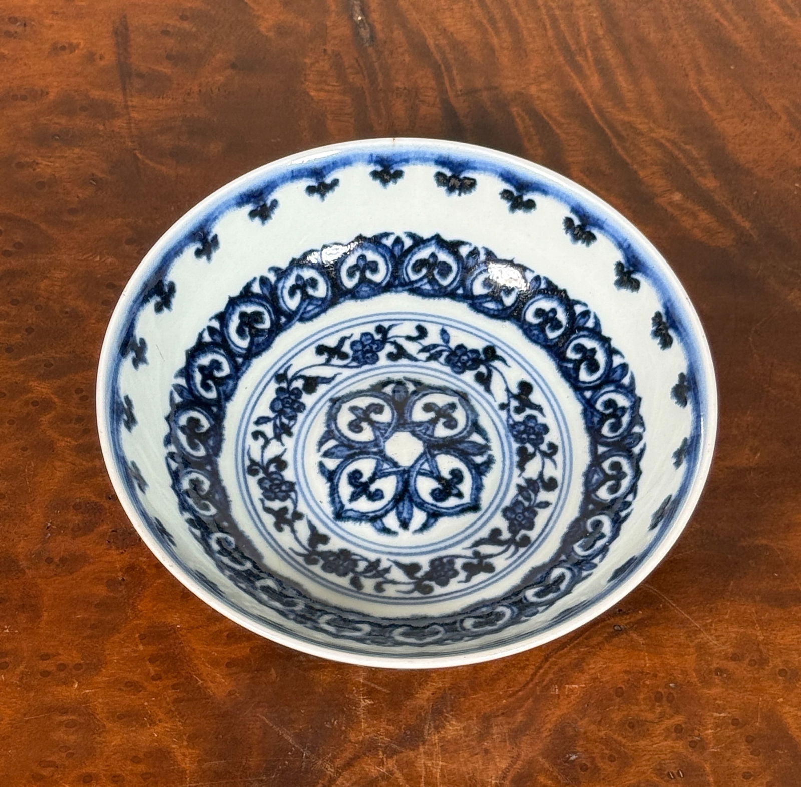 CHINESE BLUE WHITE PORCELAIN BOWL WITH MING MARK (1 of 11)