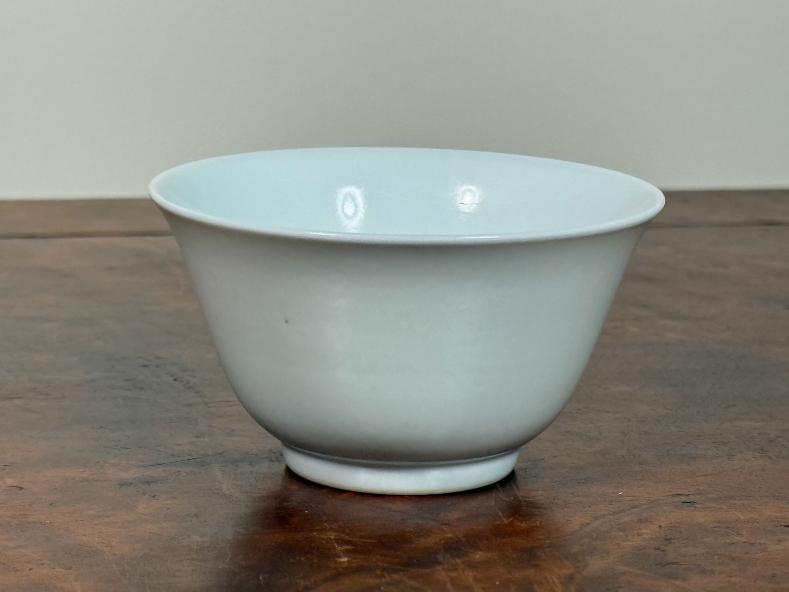 CHINESE WHITE GLAZED PORCELAIN CUP WITH GUANGXU MARK (1 of 5)
