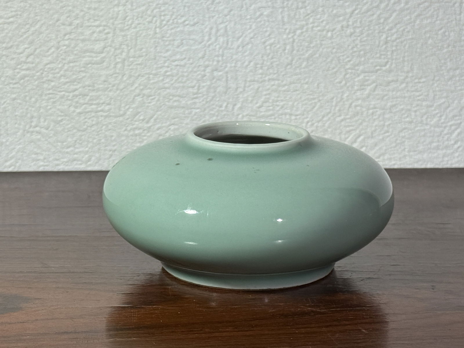 CHINESE CELADON MONOCHROME PORCELAIN VASE (1 of 8)