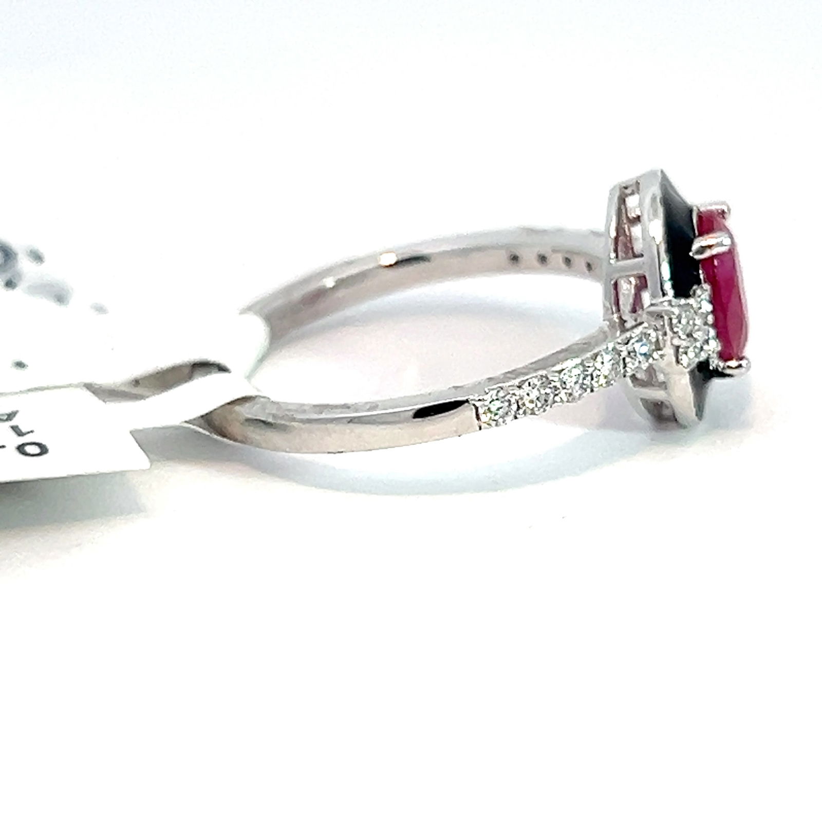 PLATINUM, RUBY AND DIAMOND RING WITH AIGL - 4