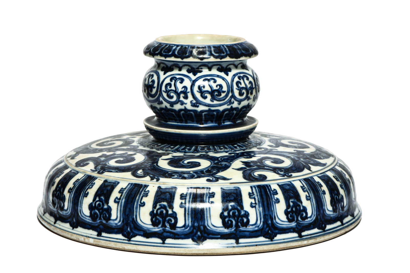 BLUE AND WHITE 'DRAGON' COVERED HAT: A blue and white 'dragon' covered hat.Dimensions: 32 x 18 x 32 cm. All measurements are approximate.