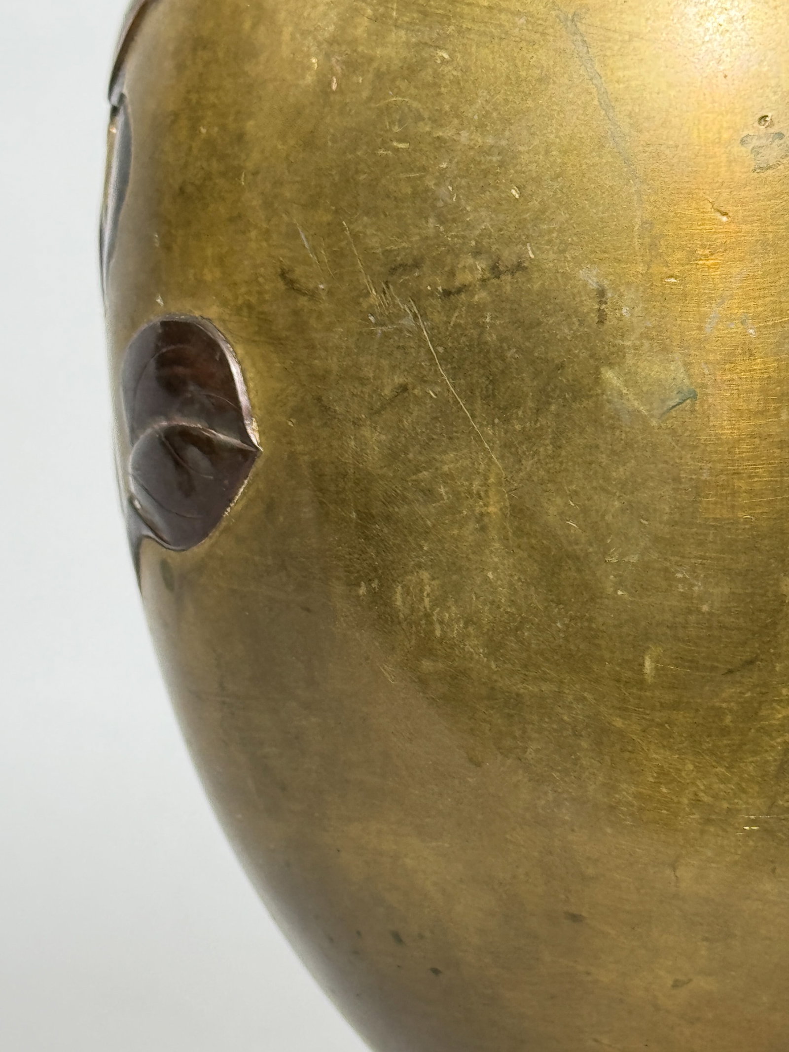 A JAPANESE MIXED METAL VASE WITH FLORAL BIRD - 11