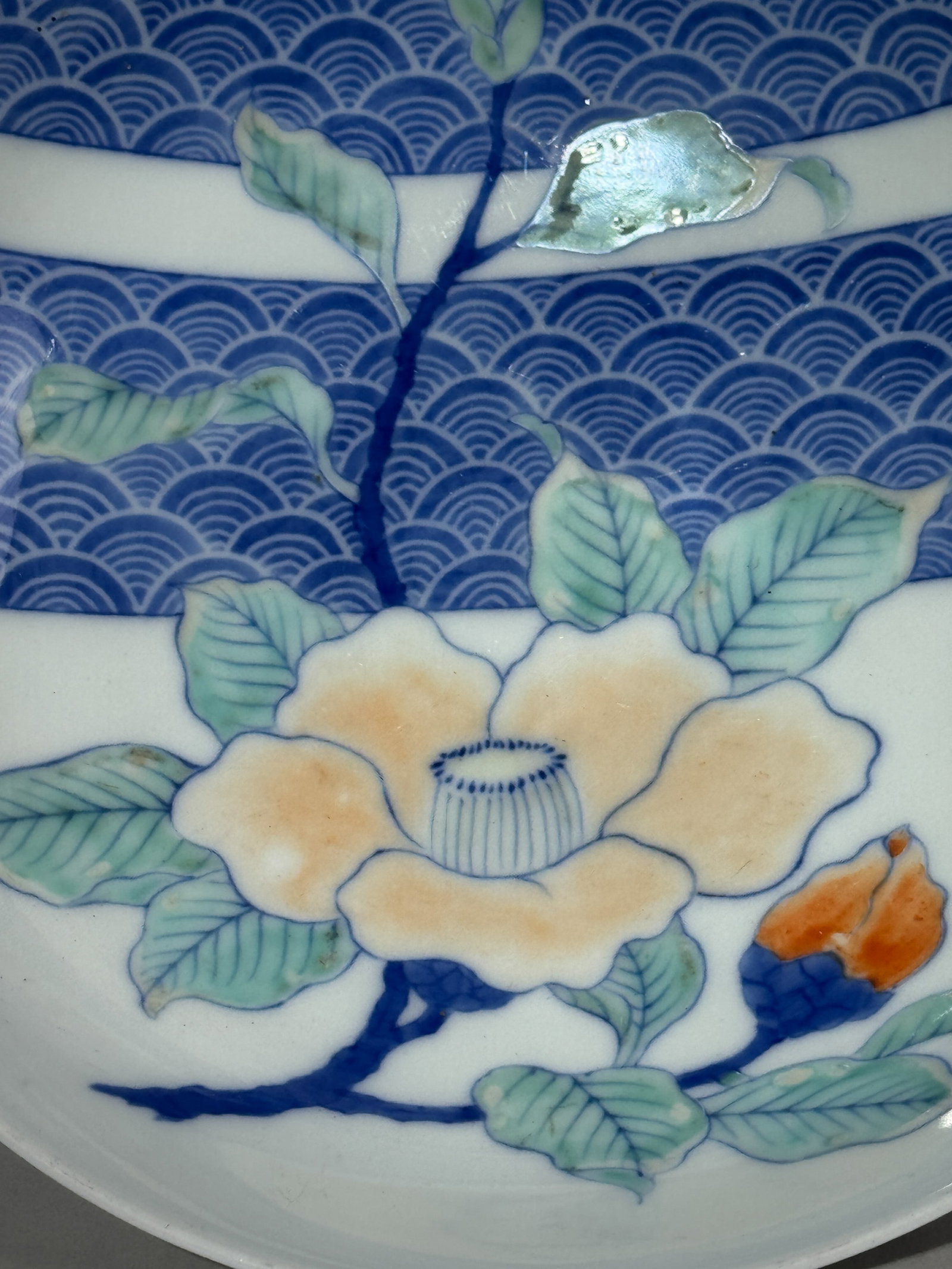 A JAPANESE NABESHIMA PORCELAIN DISH WITH PEONY - 2