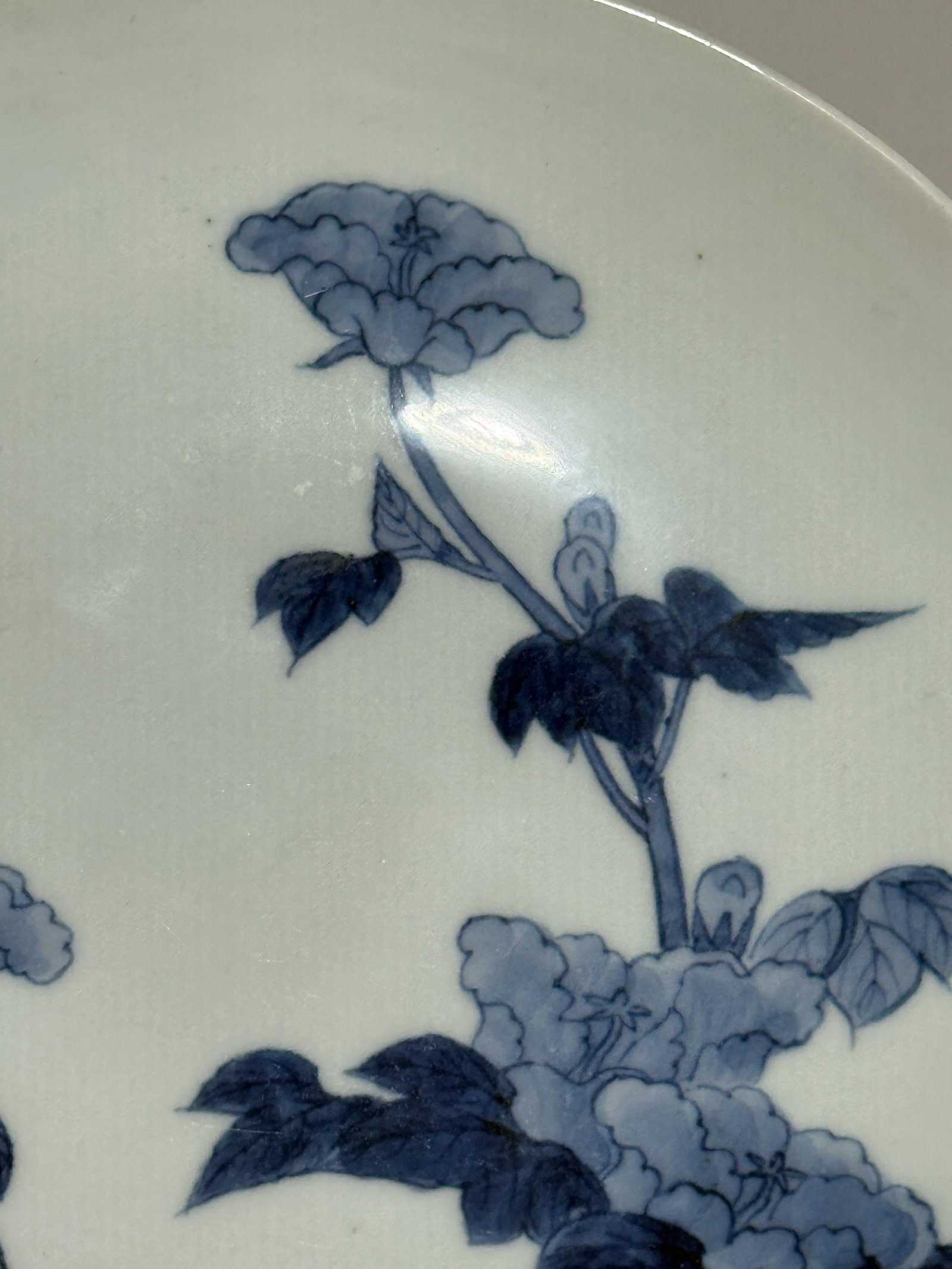 A JAPANESE BLUE AND WHITE NABESHIMA PORCELAIN DISH - 3