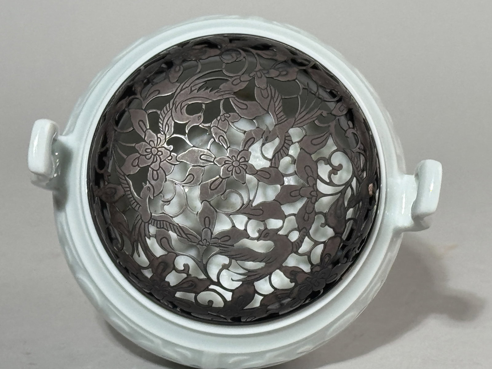 A JAPANESE STUDIO PORCELAIN CENSER WITH BOX - 6