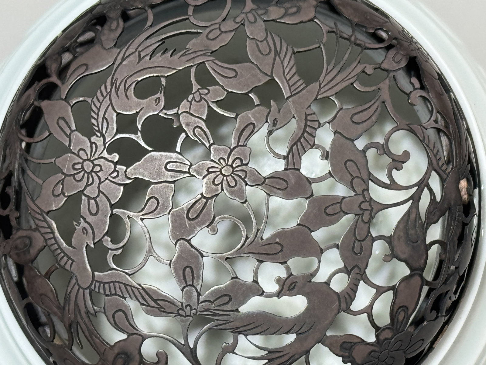 A JAPANESE STUDIO PORCELAIN CENSER WITH BOX - 8
