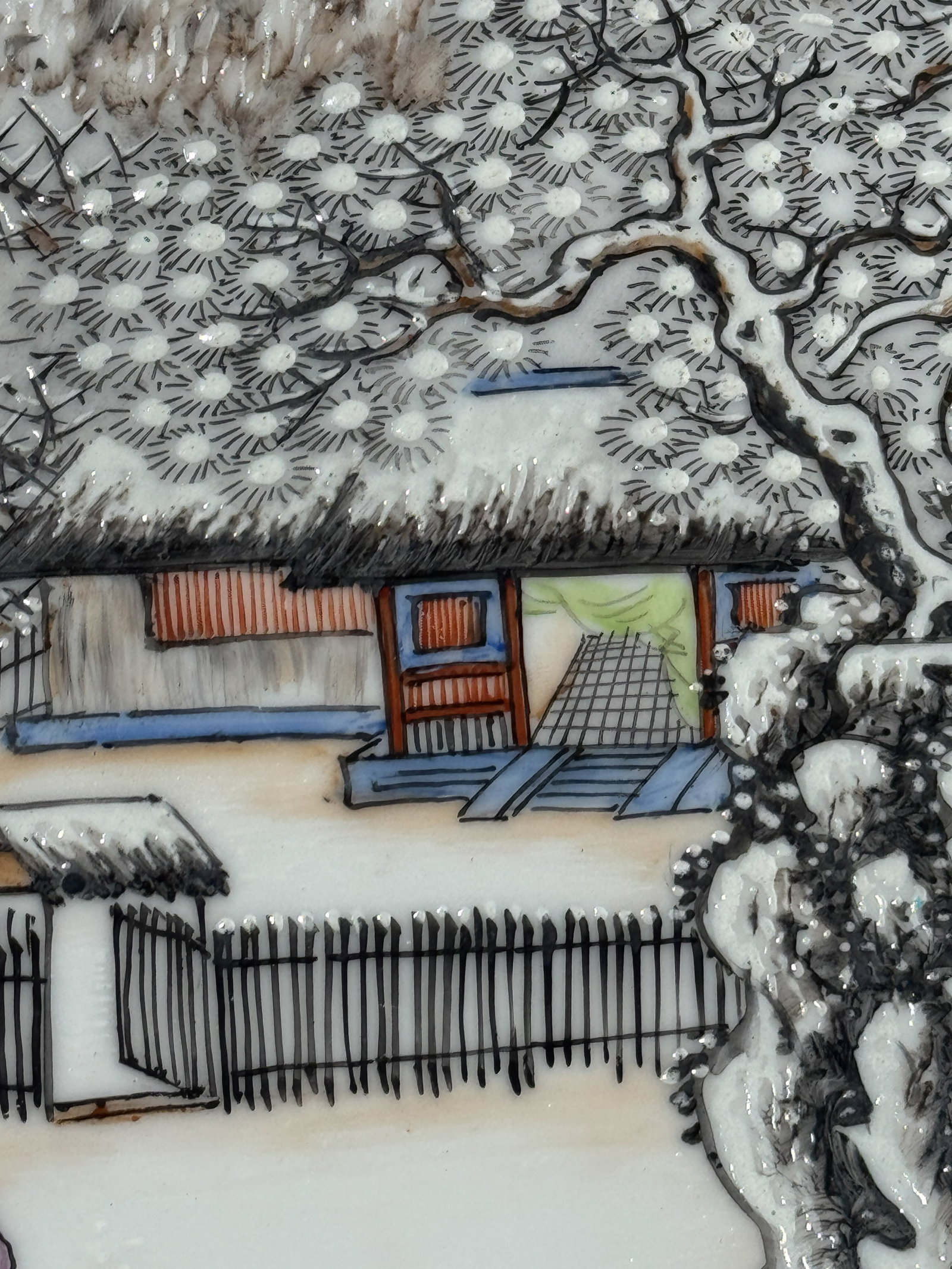 A CHINESE SNOW SCENE PORCELAIN CHARGER - 3