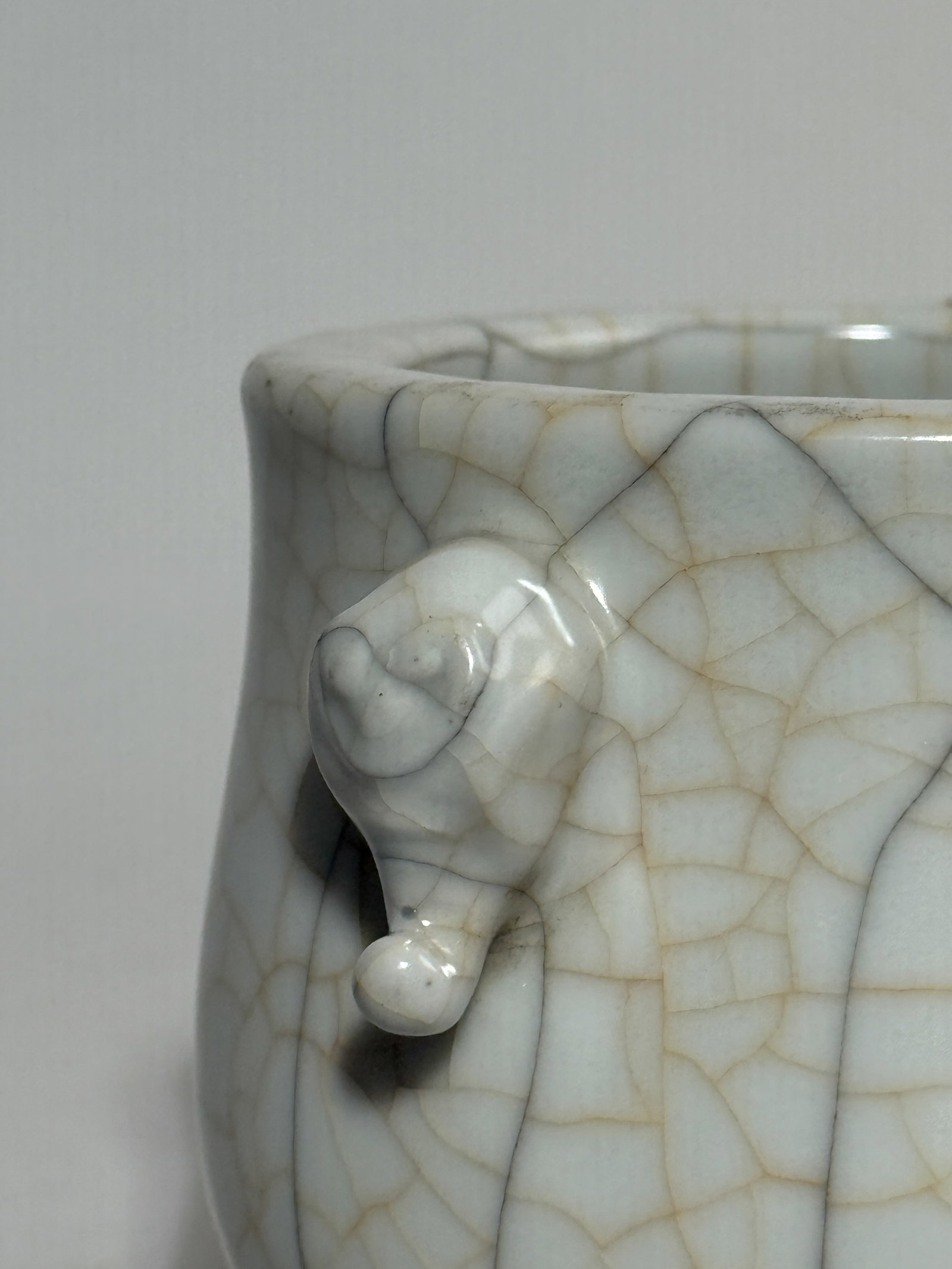 CHINESE GUAN CRACKLE PORCELAIN CENSER WITH ELEPHANT EAR HANDLE - 4