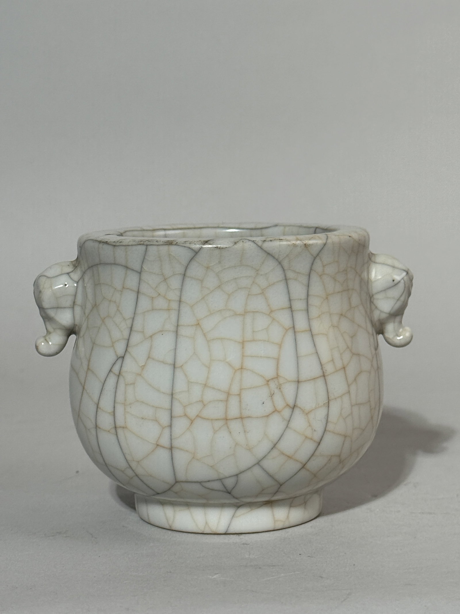 CHINESE GUAN CRACKLE PORCELAIN CENSER WITH ELEPHANT EAR HANDLE - 5