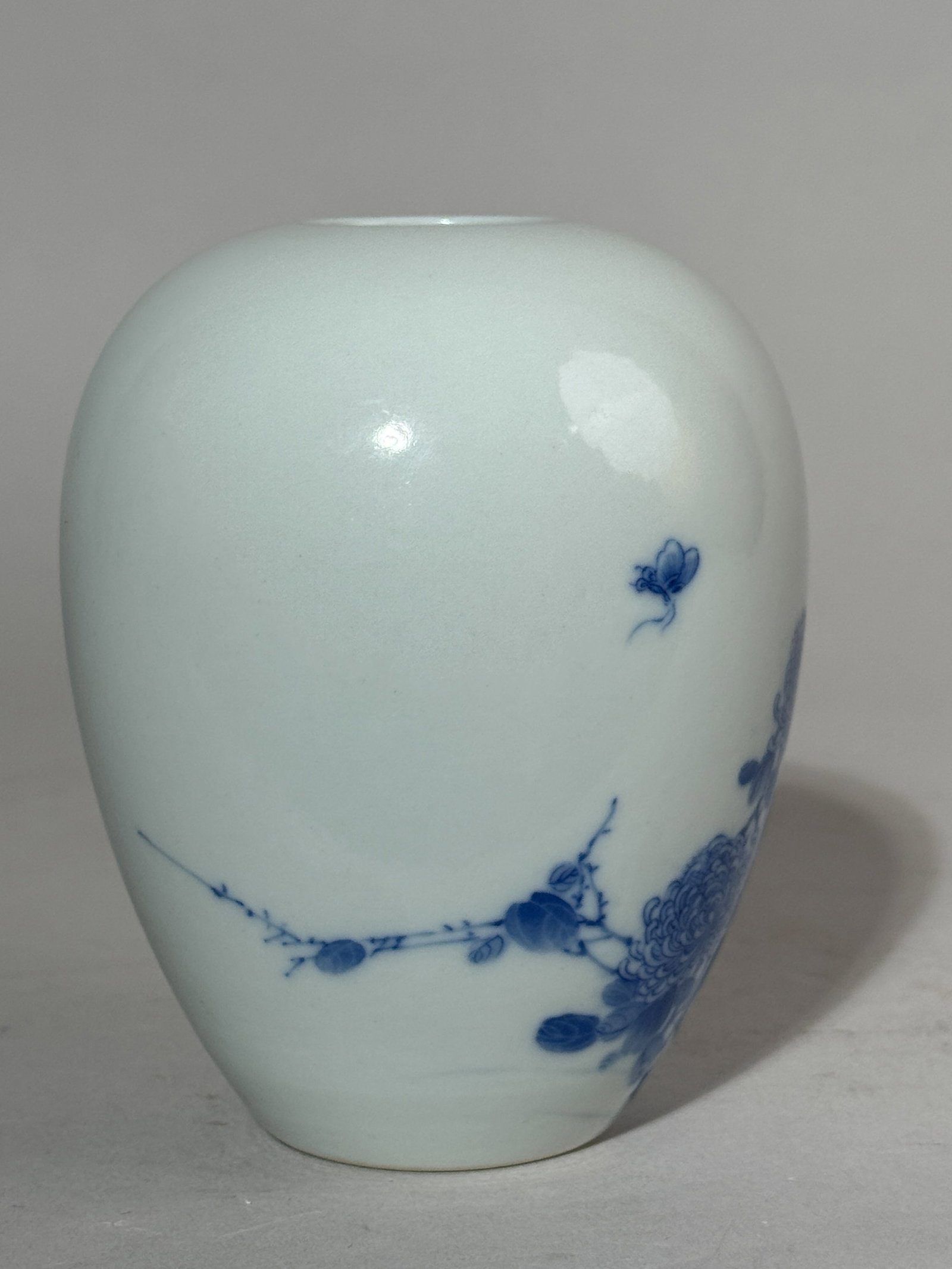 CHINESE BLUE AND WHITE PORCELAIN VASE WITH BIRD - 7