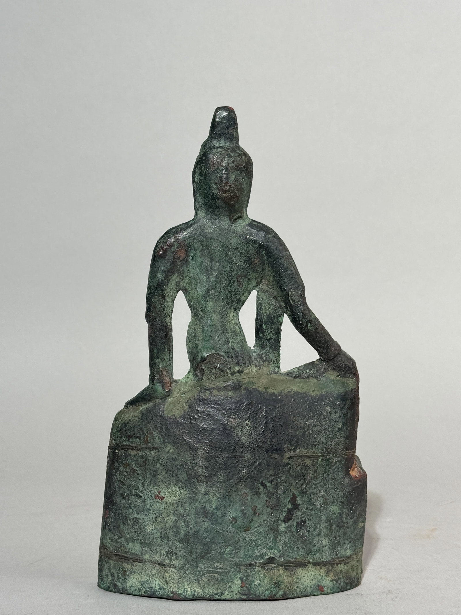 JAPANESE BRONZE SEATED KUANYIN - 3