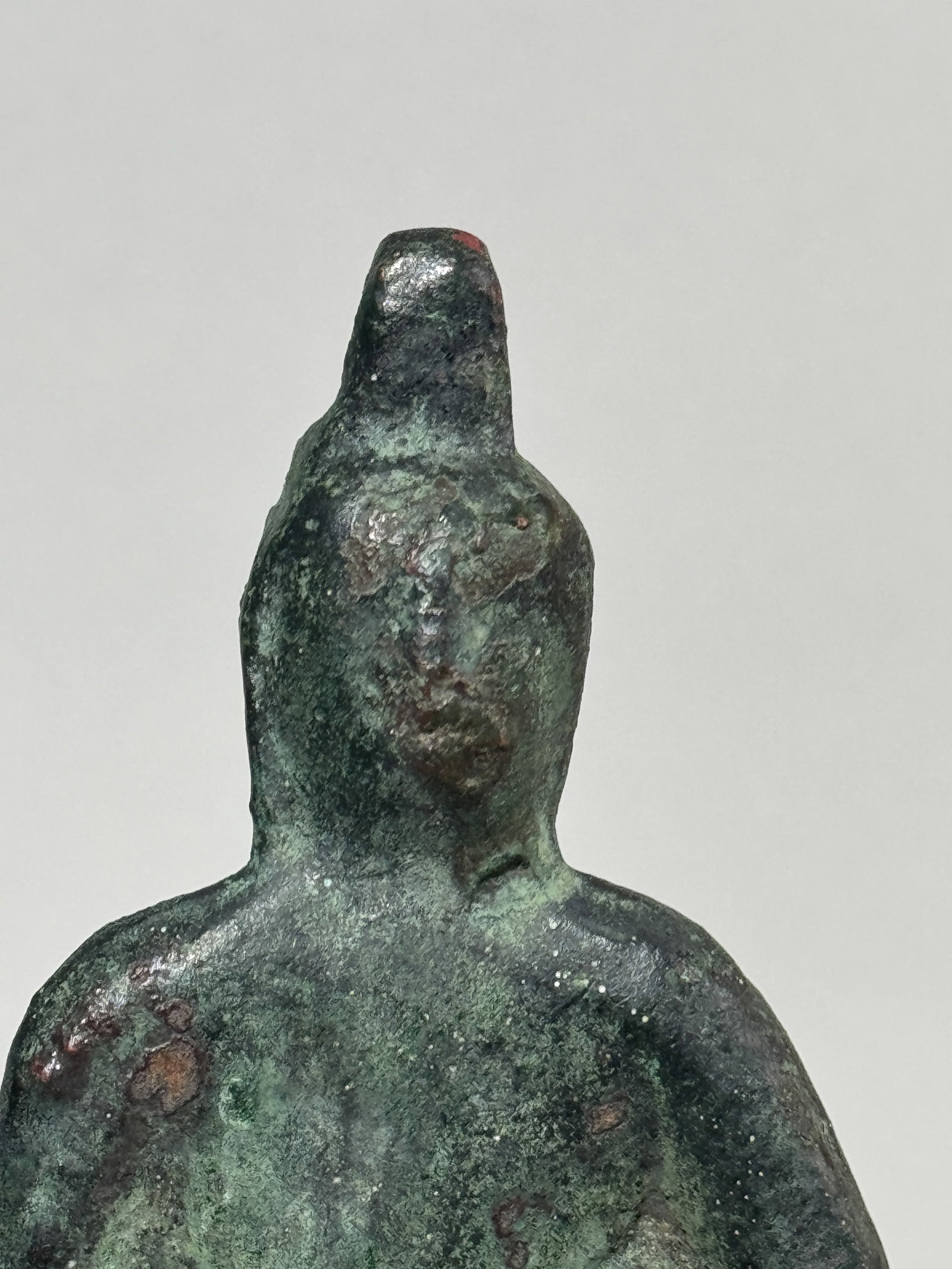JAPANESE BRONZE SEATED KUANYIN - 4