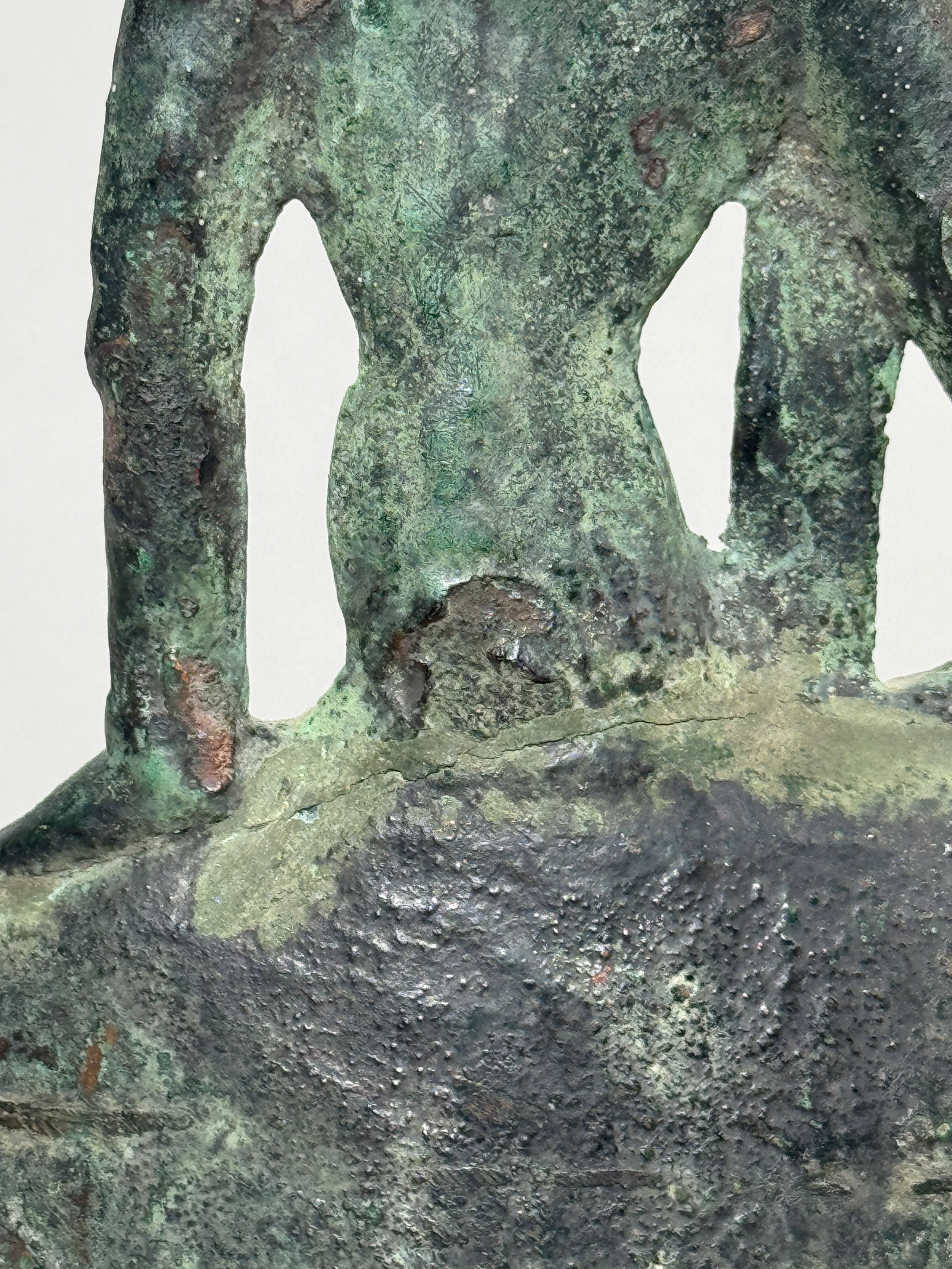 JAPANESE BRONZE SEATED KUANYIN - 5