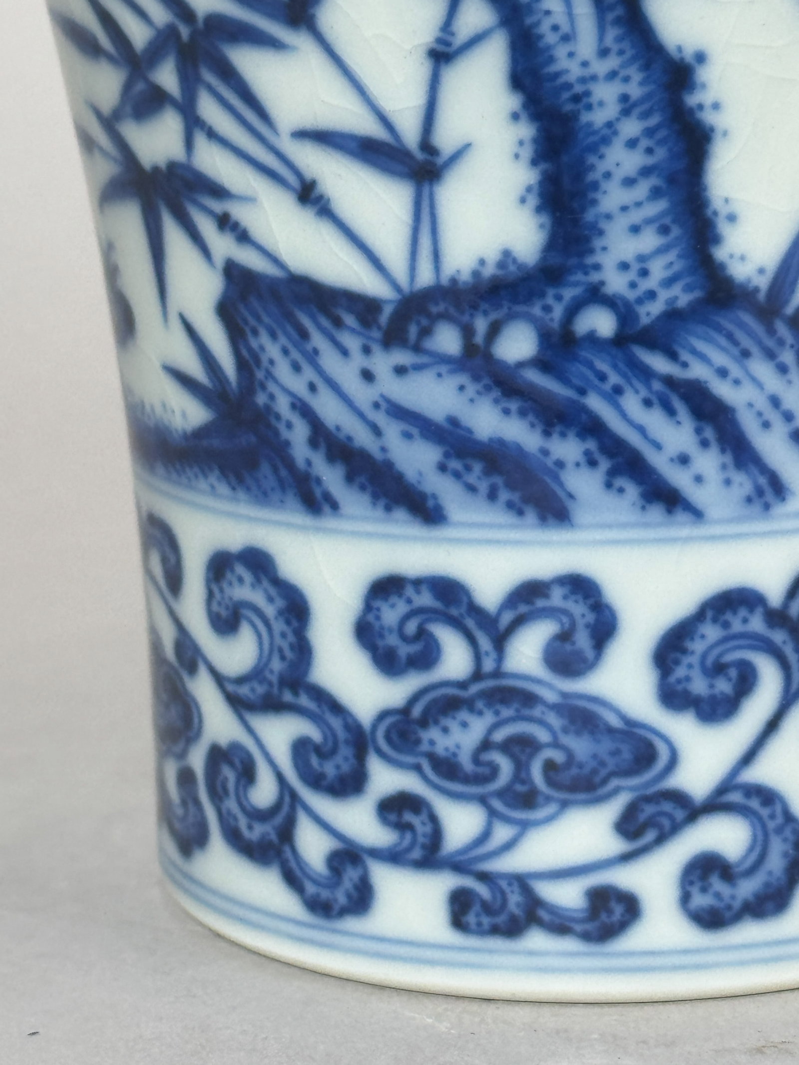 CHINESE BLUE AND WHITE PORCELAIN MEIPING - 8