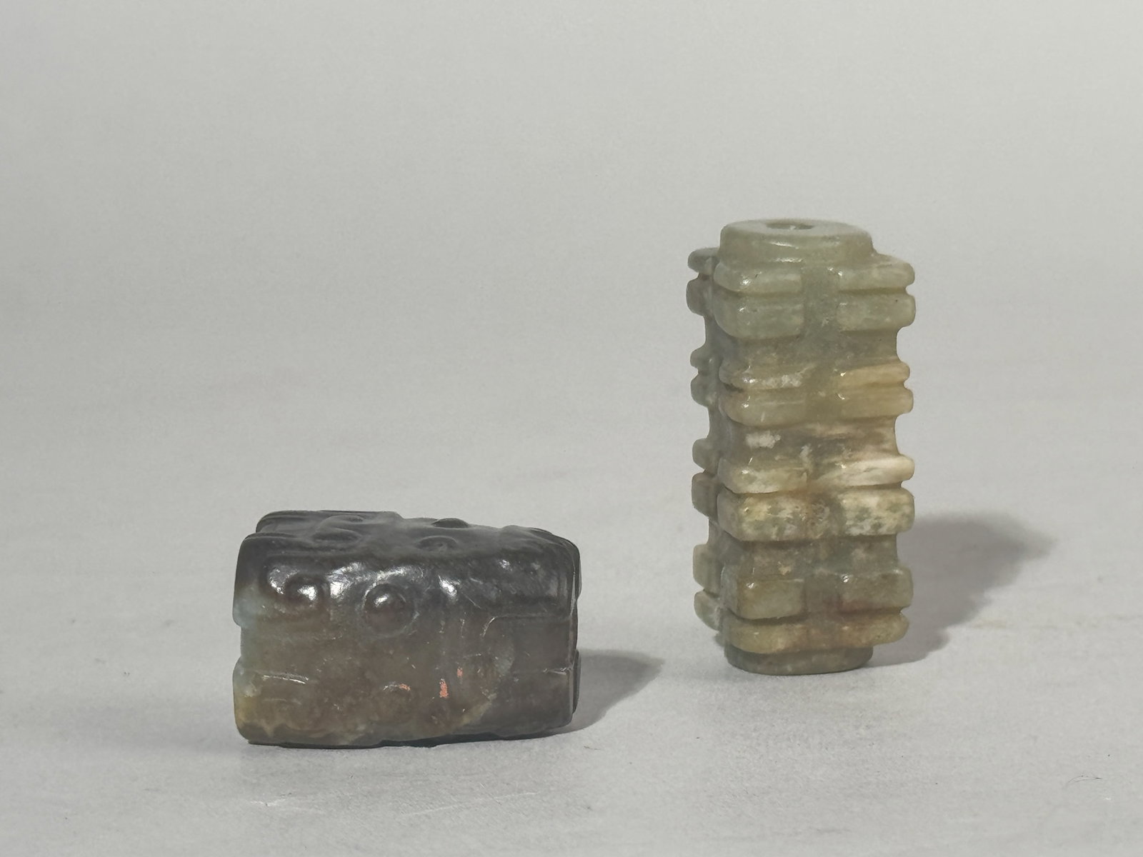 GROUP OF TWO CHINESE ARCHAIC JADES (1 of 8)