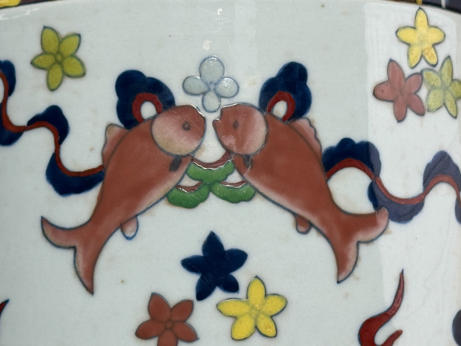 LARGE CHINESE FAMILLE VERTE BEAKER VASE WITH FOO LIONS - 4