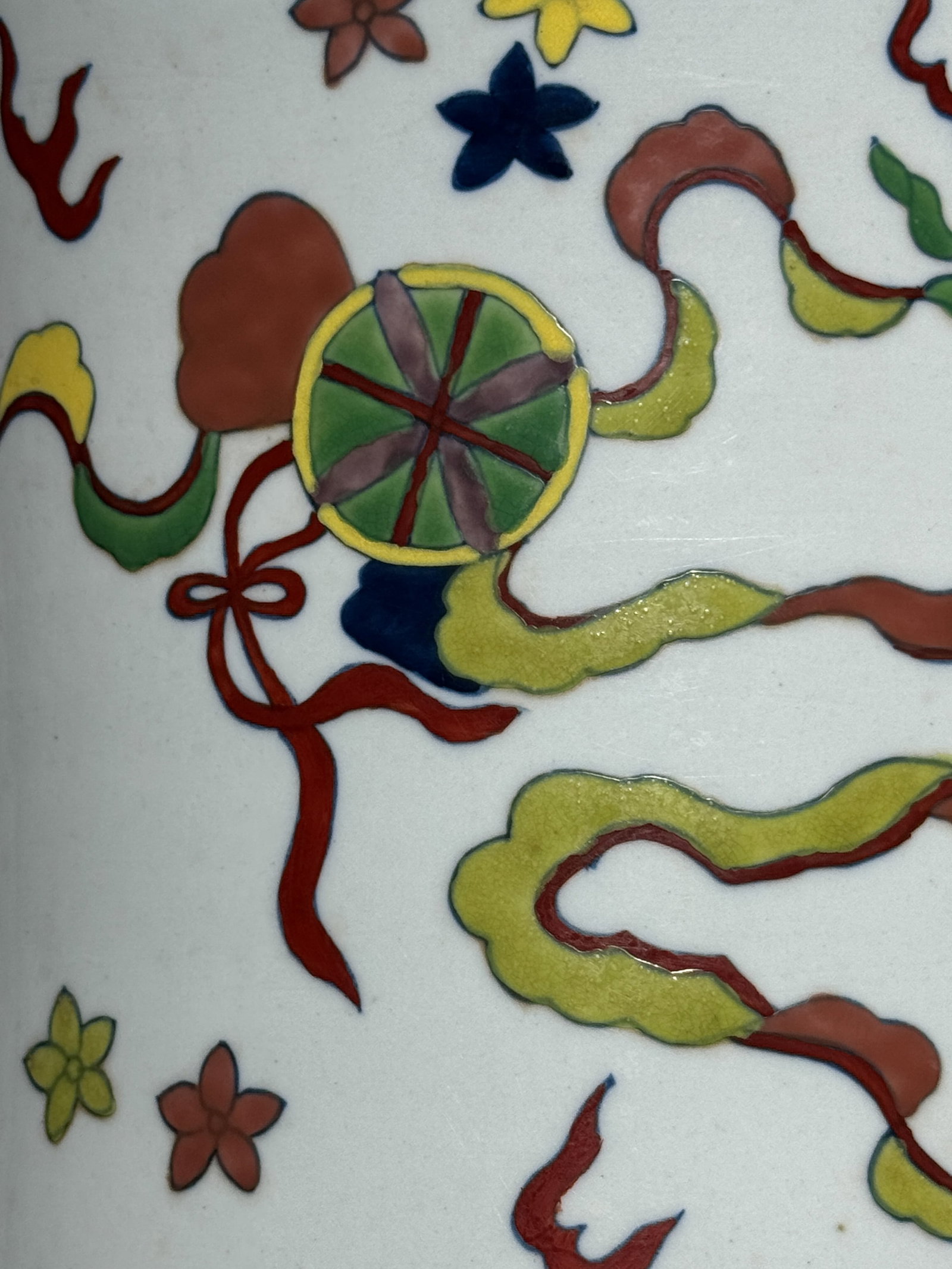 LARGE CHINESE FAMILLE VERTE BEAKER VASE WITH FOO LIONS - 9