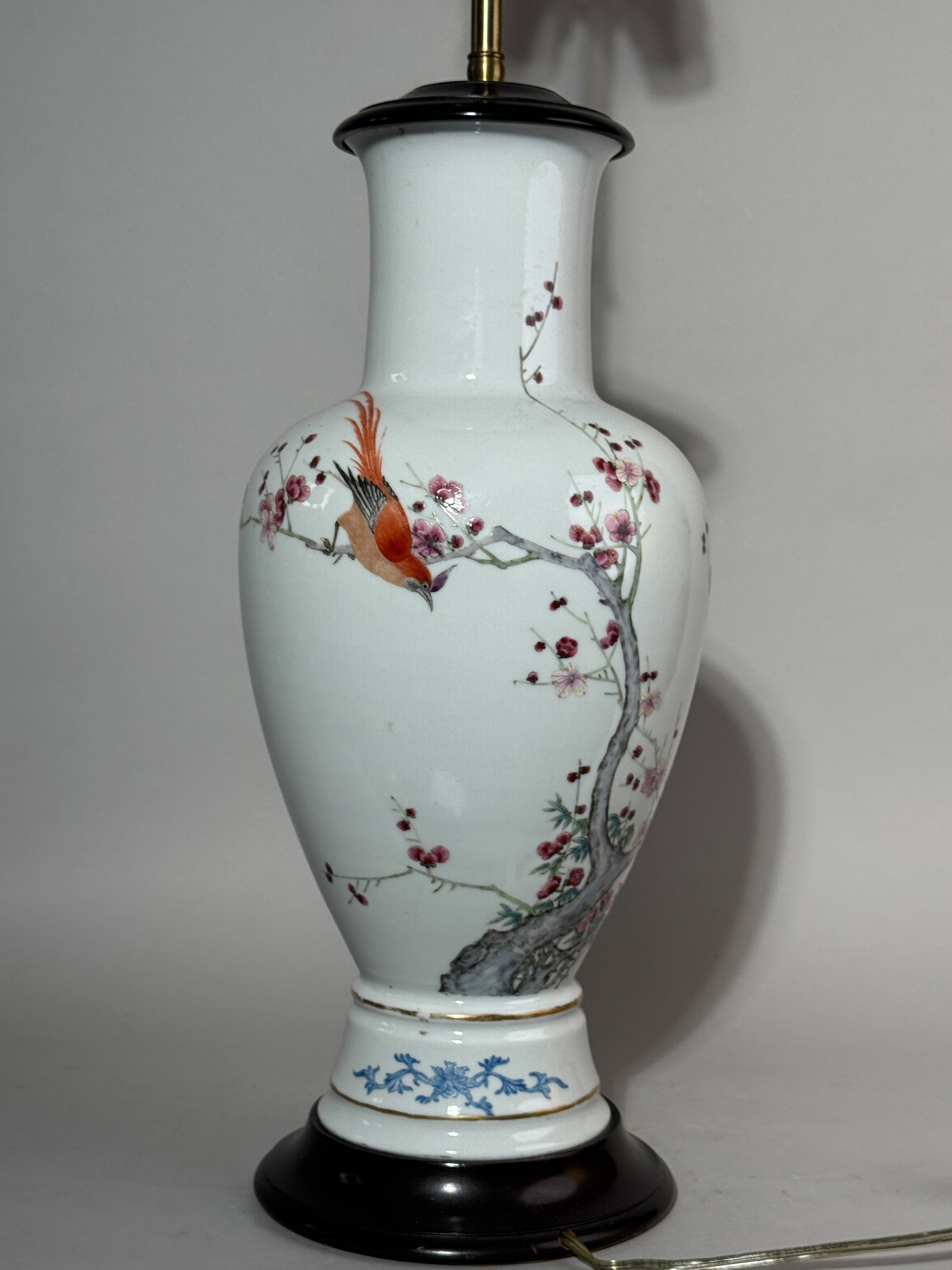 CHINESE FAMILLE ROSE PORCELAIN VASE LAMP WITH BIRD MOTIF (1 of 11)