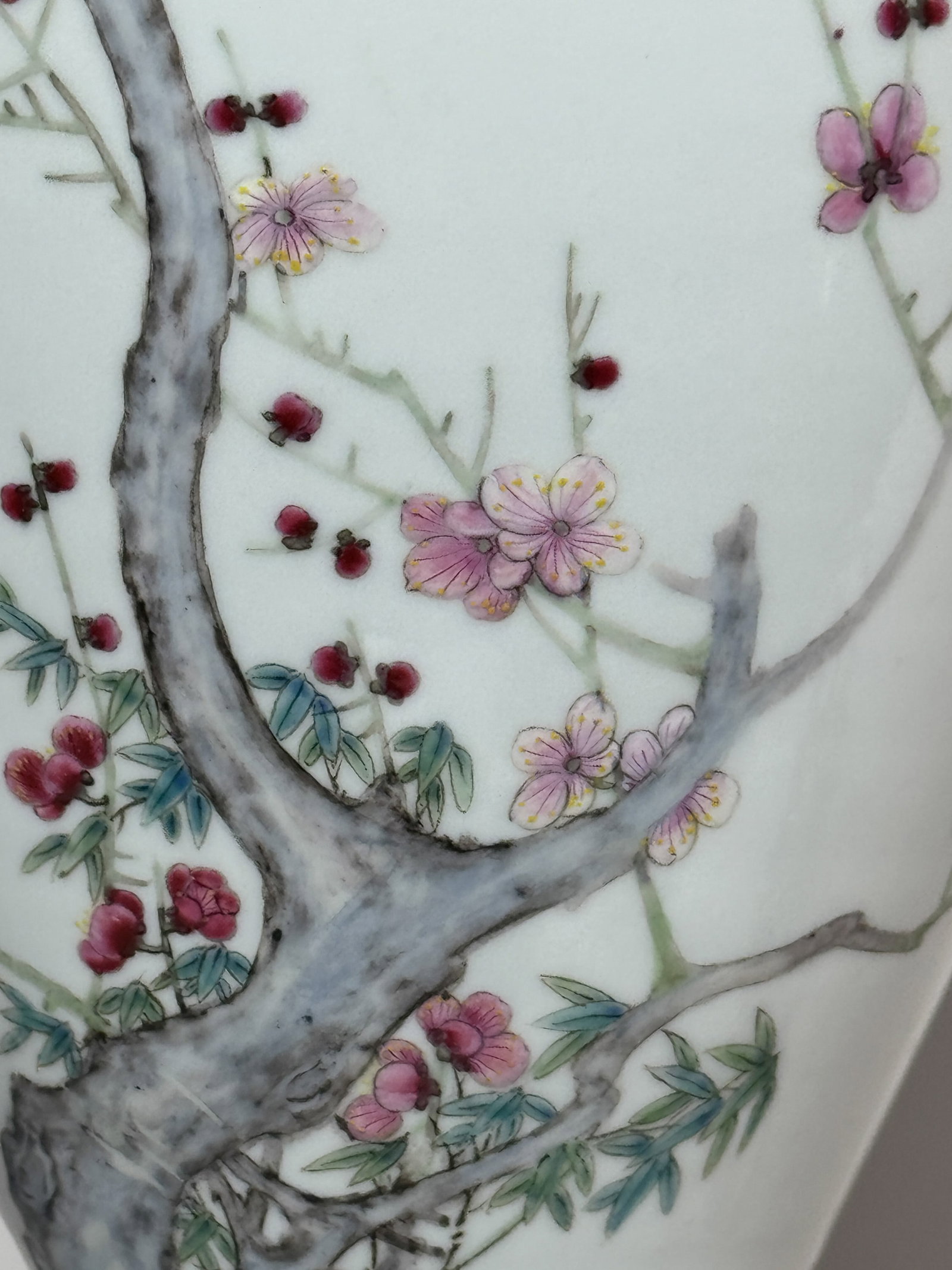CHINESE FAMILLE ROSE PORCELAIN VASE LAMP WITH BIRD MOTIF - 8
