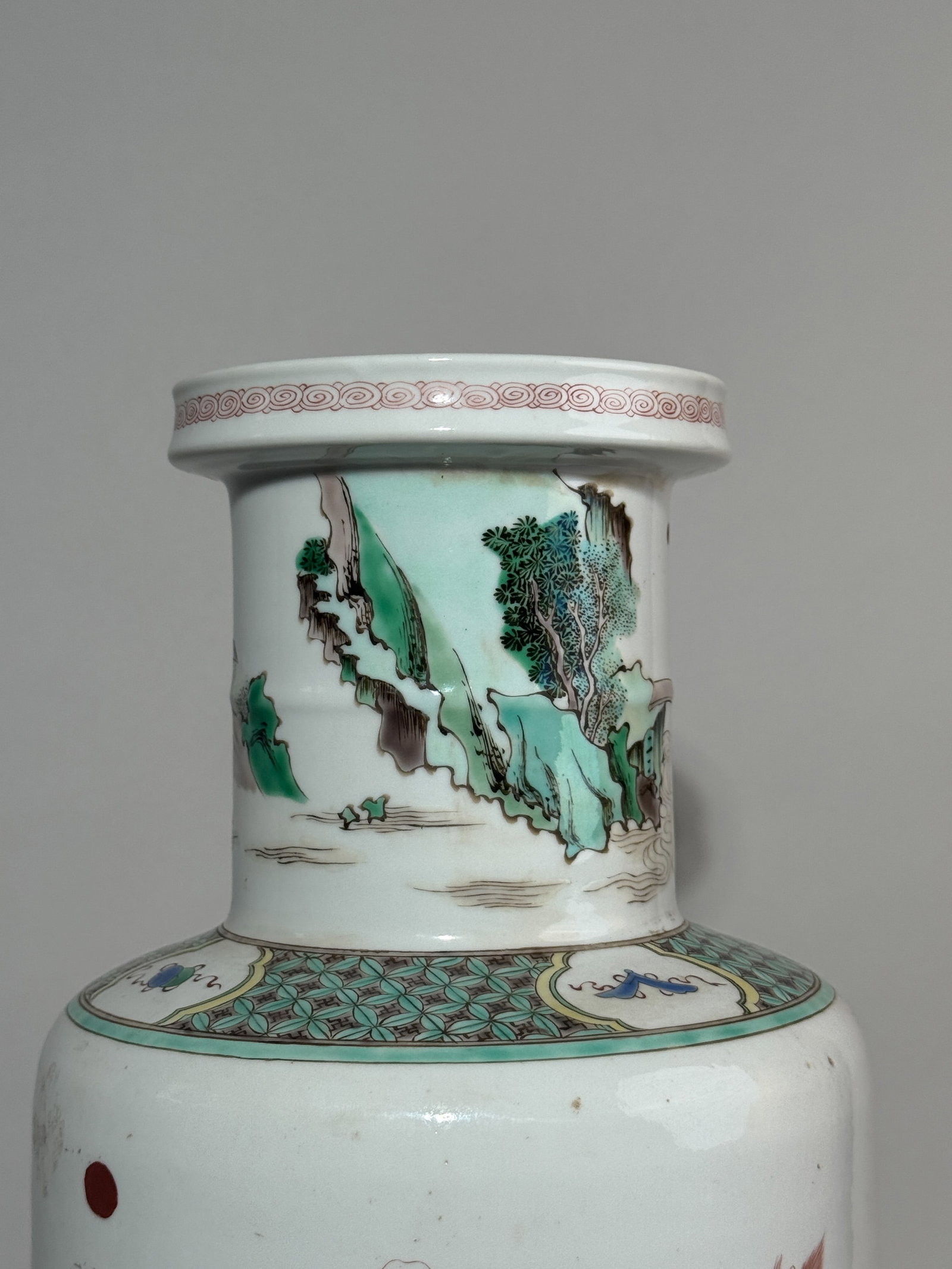 CHINESE ROULEAU PORCELAIN VASE WITH IRON-RED DECORATED IMMORTAL - 4