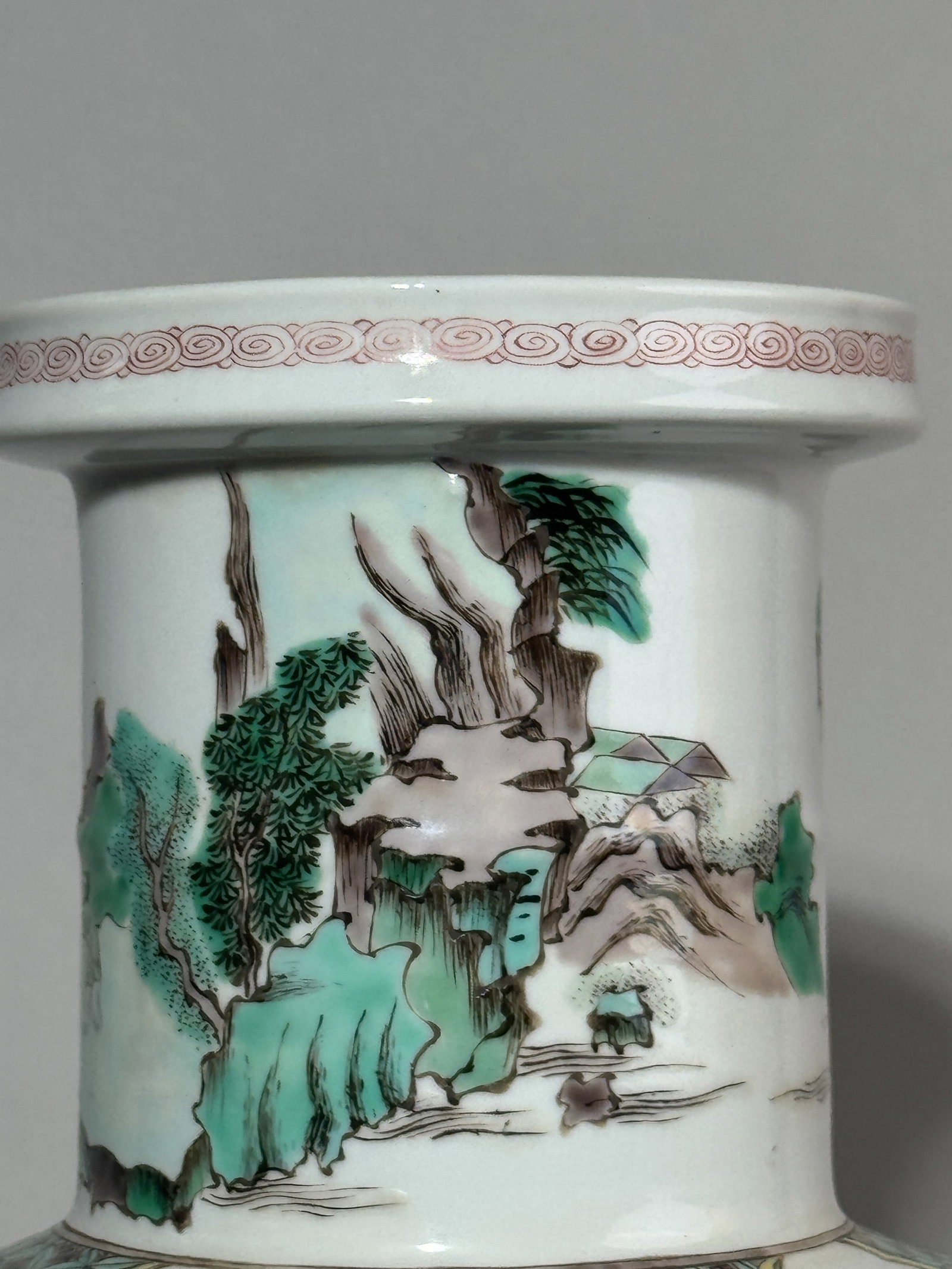 CHINESE ROULEAU PORCELAIN VASE WITH IRON-RED DECORATED IMMORTAL - 9