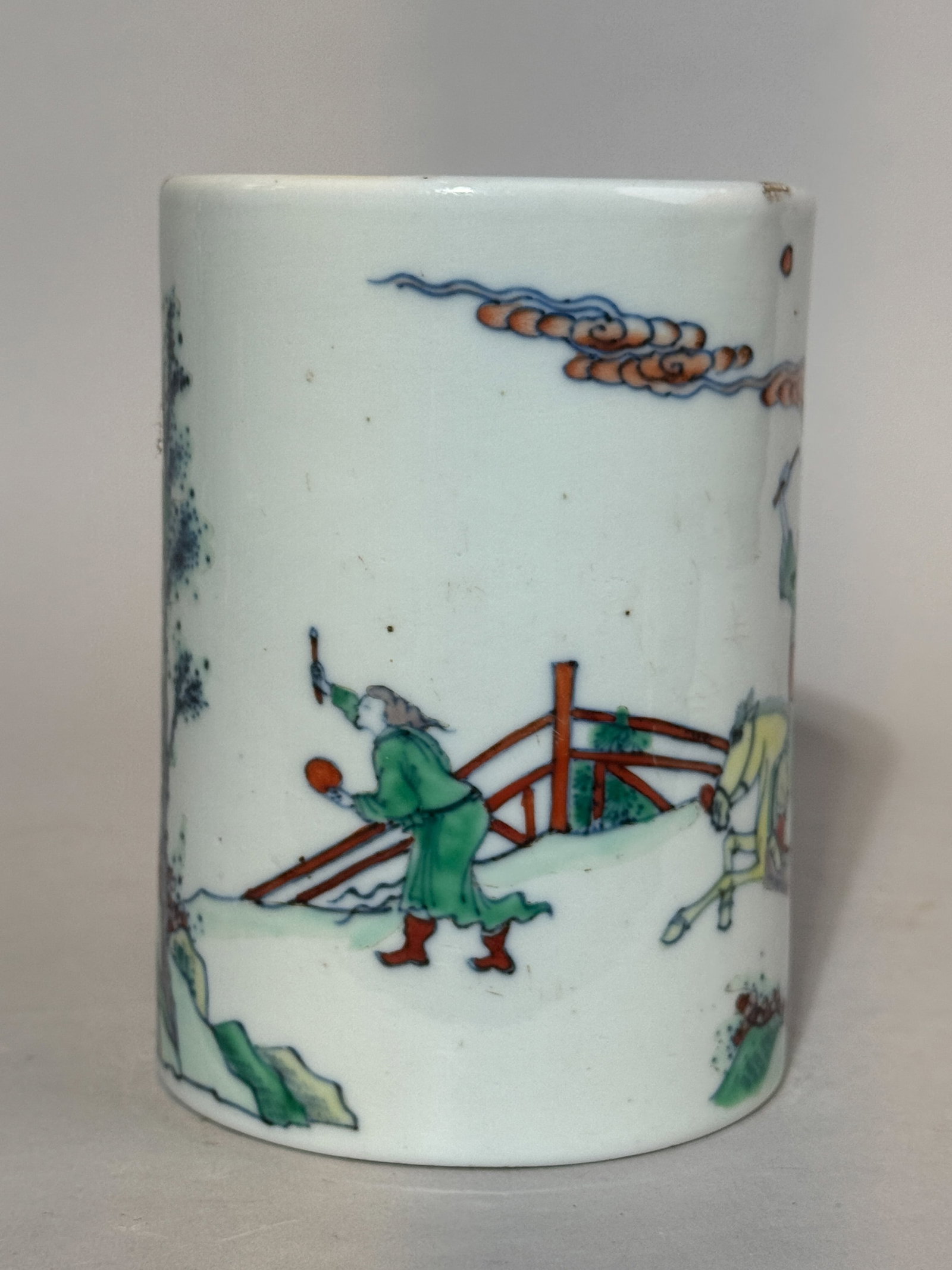 CHINESE SCHOLAR PORCELAIN BRUSHPOT WITH FIGURAL SCENE - 10