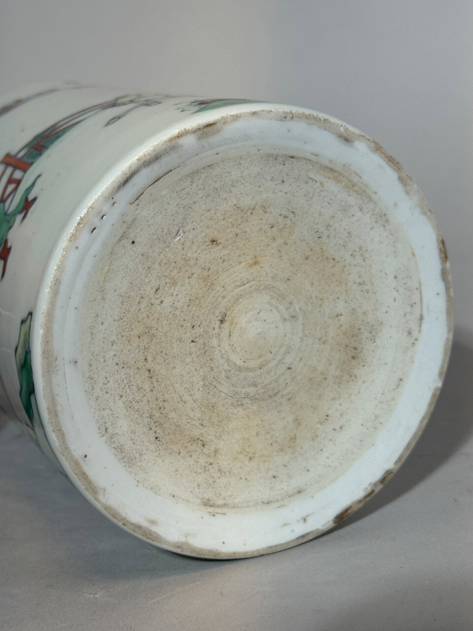 CHINESE SCHOLAR PORCELAIN BRUSHPOT WITH FIGURAL SCENE - 11