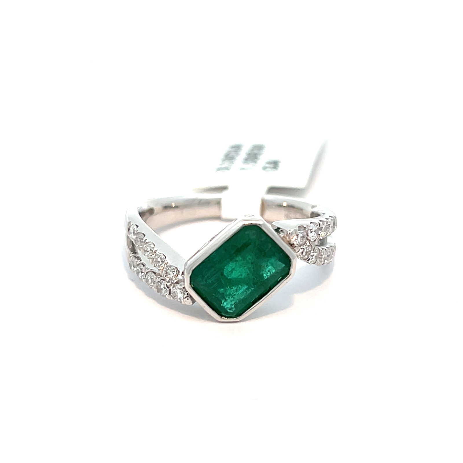 Platinum, Emerald and Diamond Ring with GGA Report - 2
