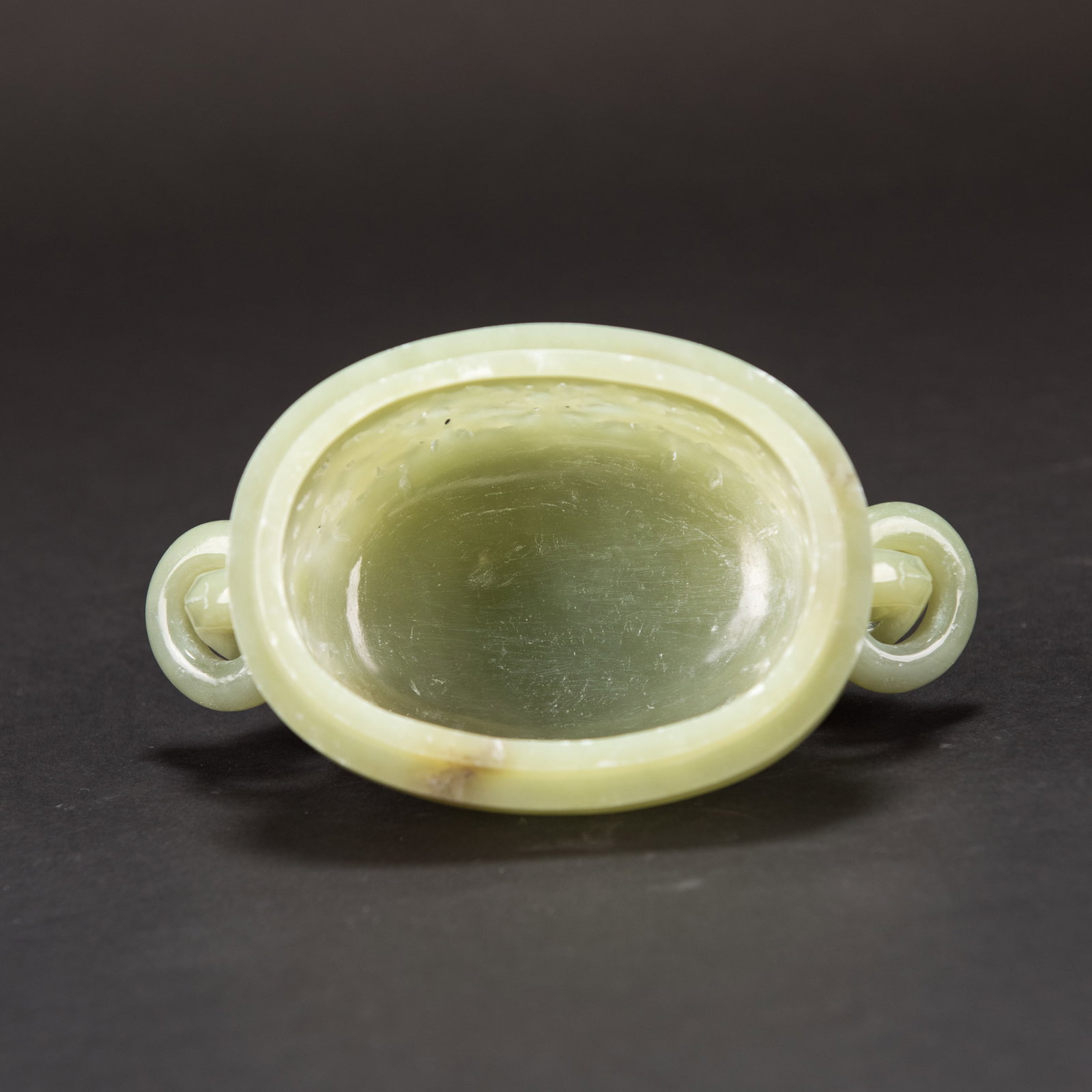 A CARVED CELADON WHITE JADE VASE AND COVER, MID-20TH CENTURY - 14
