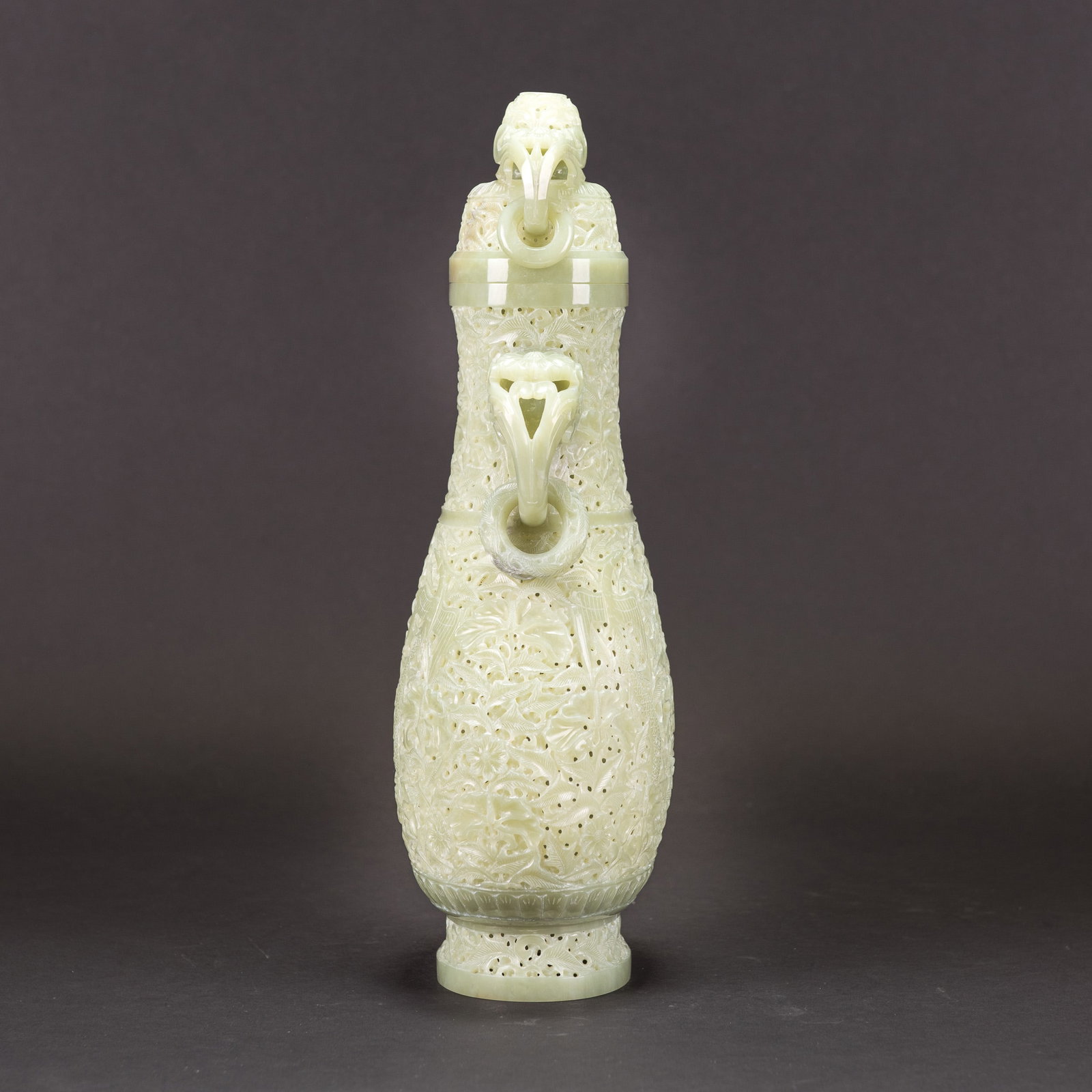 A CARVED CELADON WHITE JADE VASE AND COVER, MID-20TH CENTURY - 3