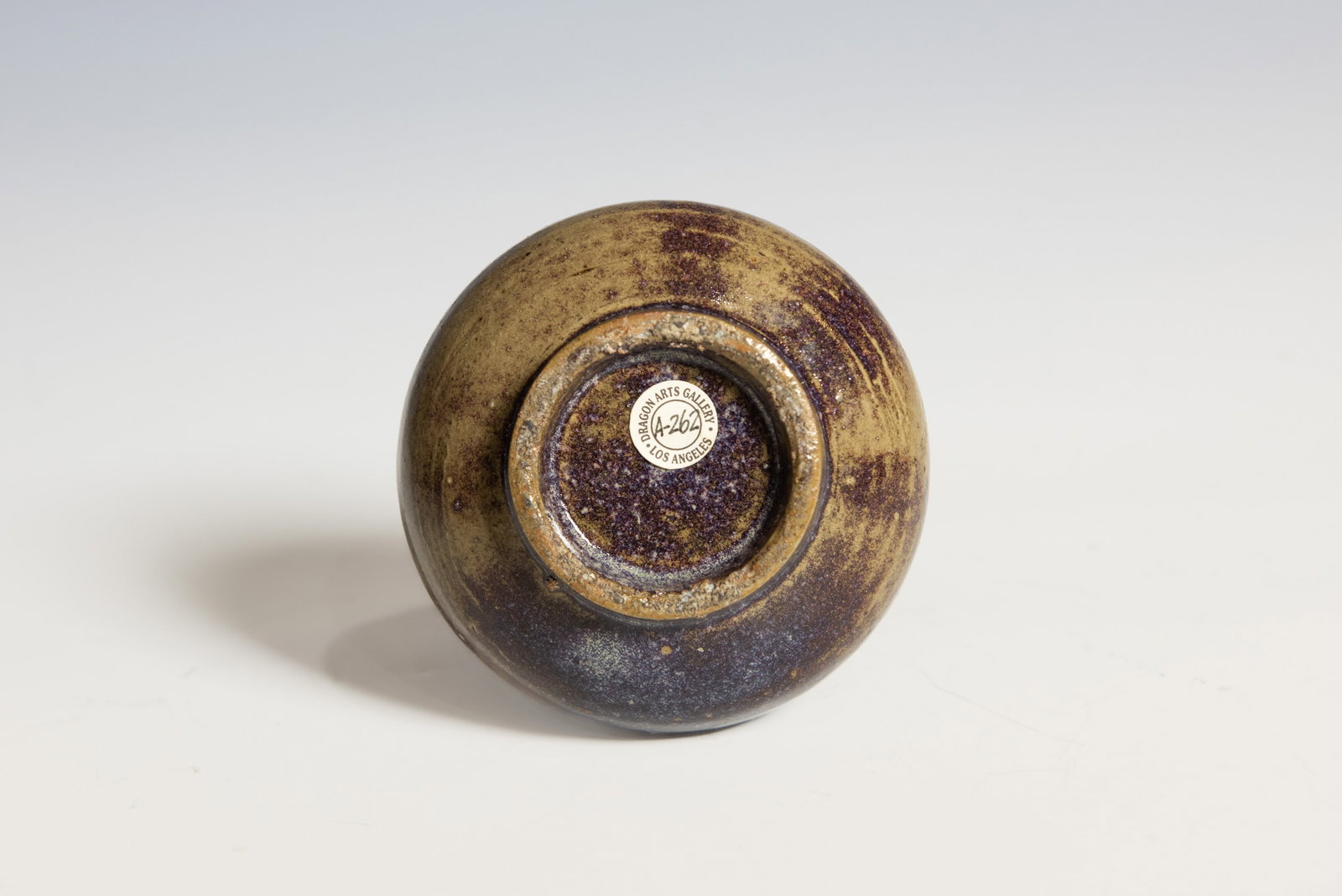 A Shiwan Ware Vase with Dragon Decoration, Qing Dynasty - 8