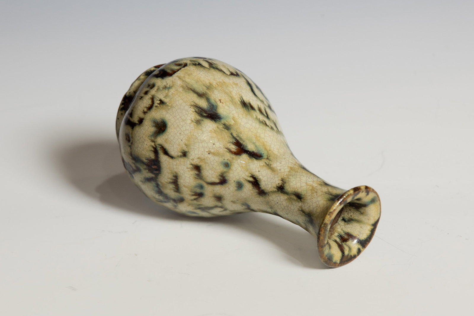 A Shiwan Ware Flambe-Glazed Vase, Qing Dynasty - 3
