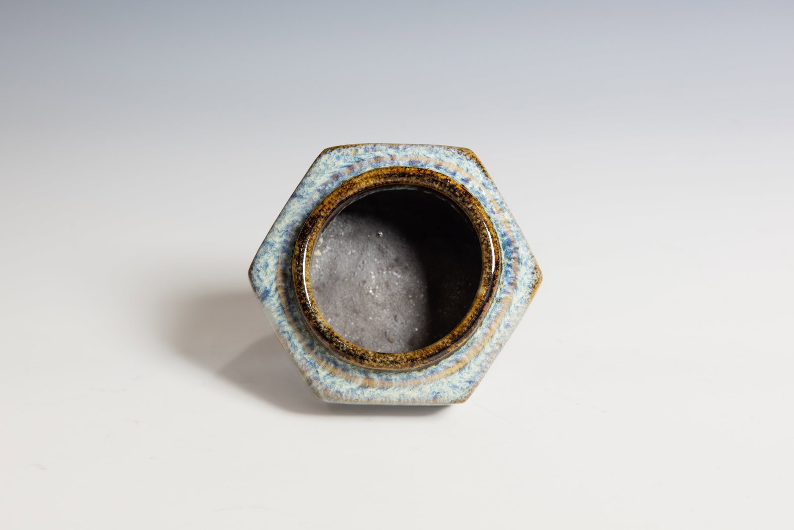 A Shiwan Ware Glazed Tripod Censer, Qing Dynasty - 6