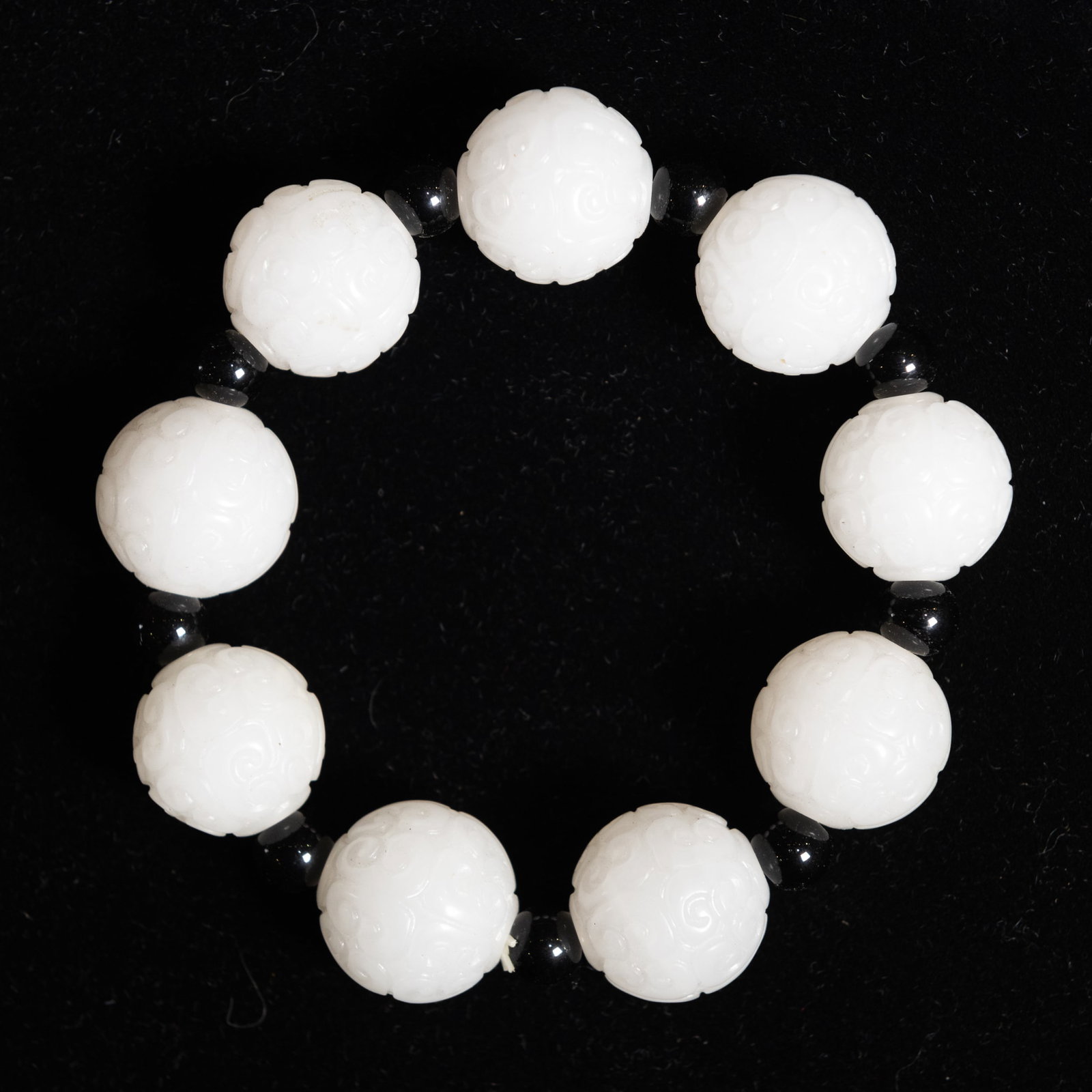 CHINESE WHITE JADE BEAD BRACELET - 2