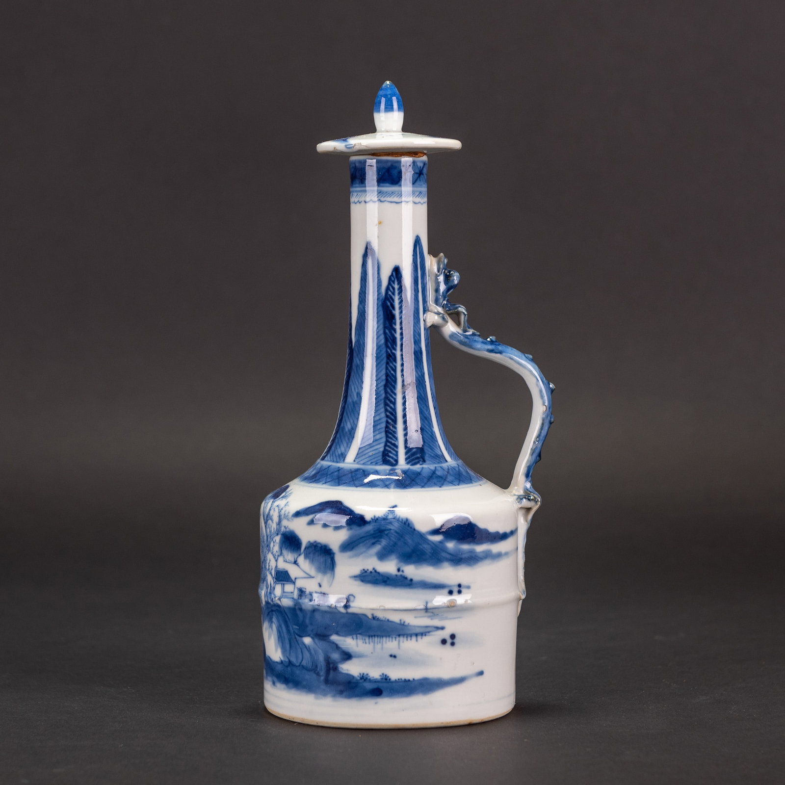A BLUE AND WHITE 'LANDSCAPE' PORCELAIN LIDDED POT (1 of 11)