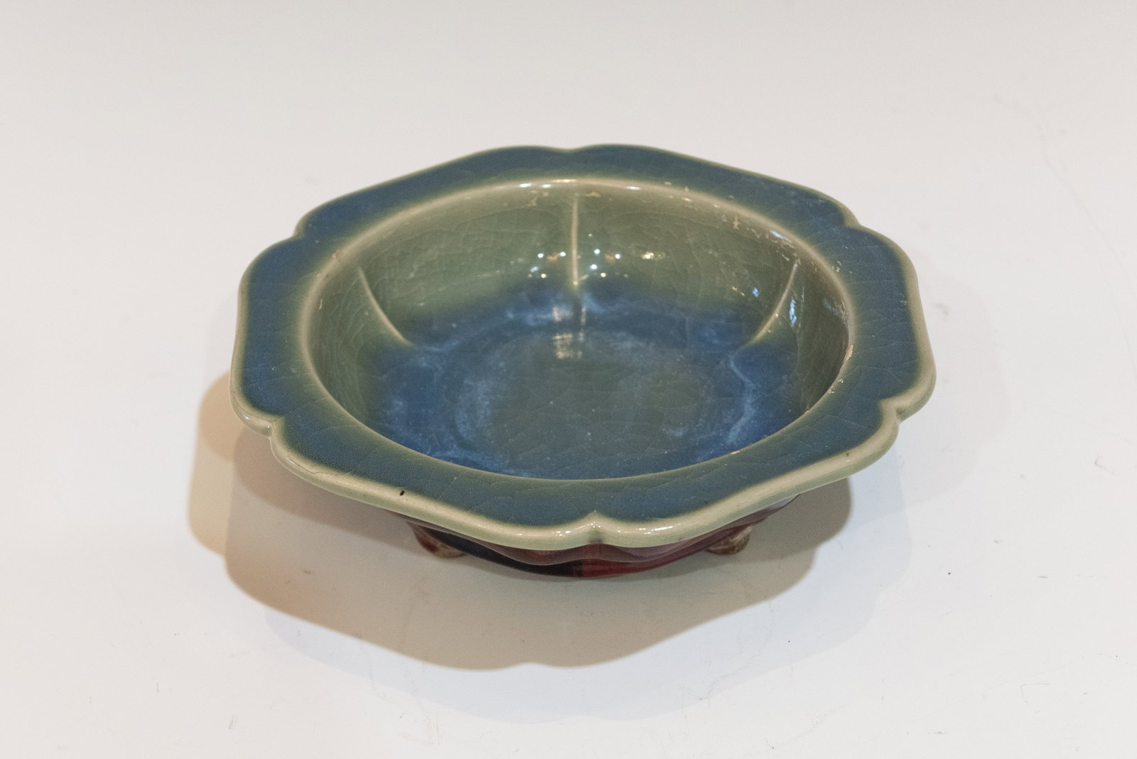 A CHINESE HEXAGONAL TRIPOD NARCISSUS BOWL - 4
