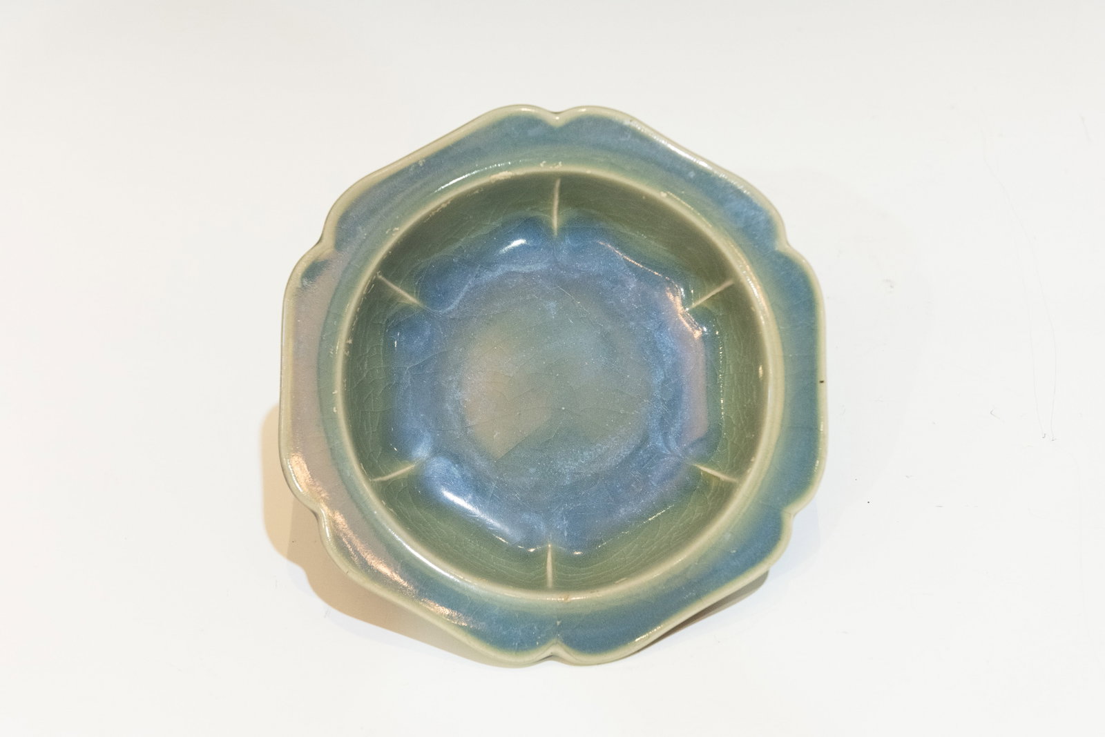 A CHINESE HEXAGONAL TRIPOD NARCISSUS BOWL - 6