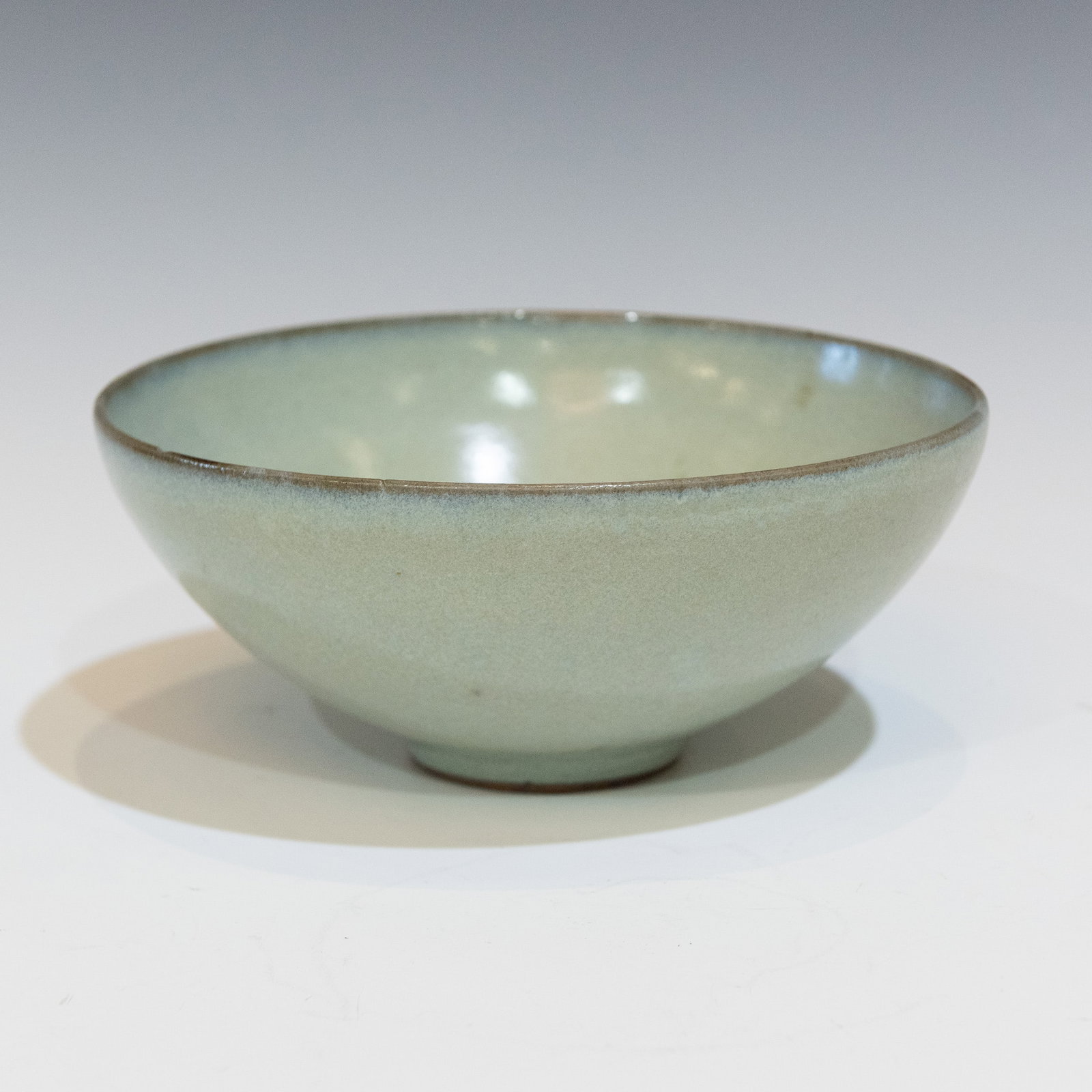 A CHINESE JUN GLAZED BOWL (1 of 4)