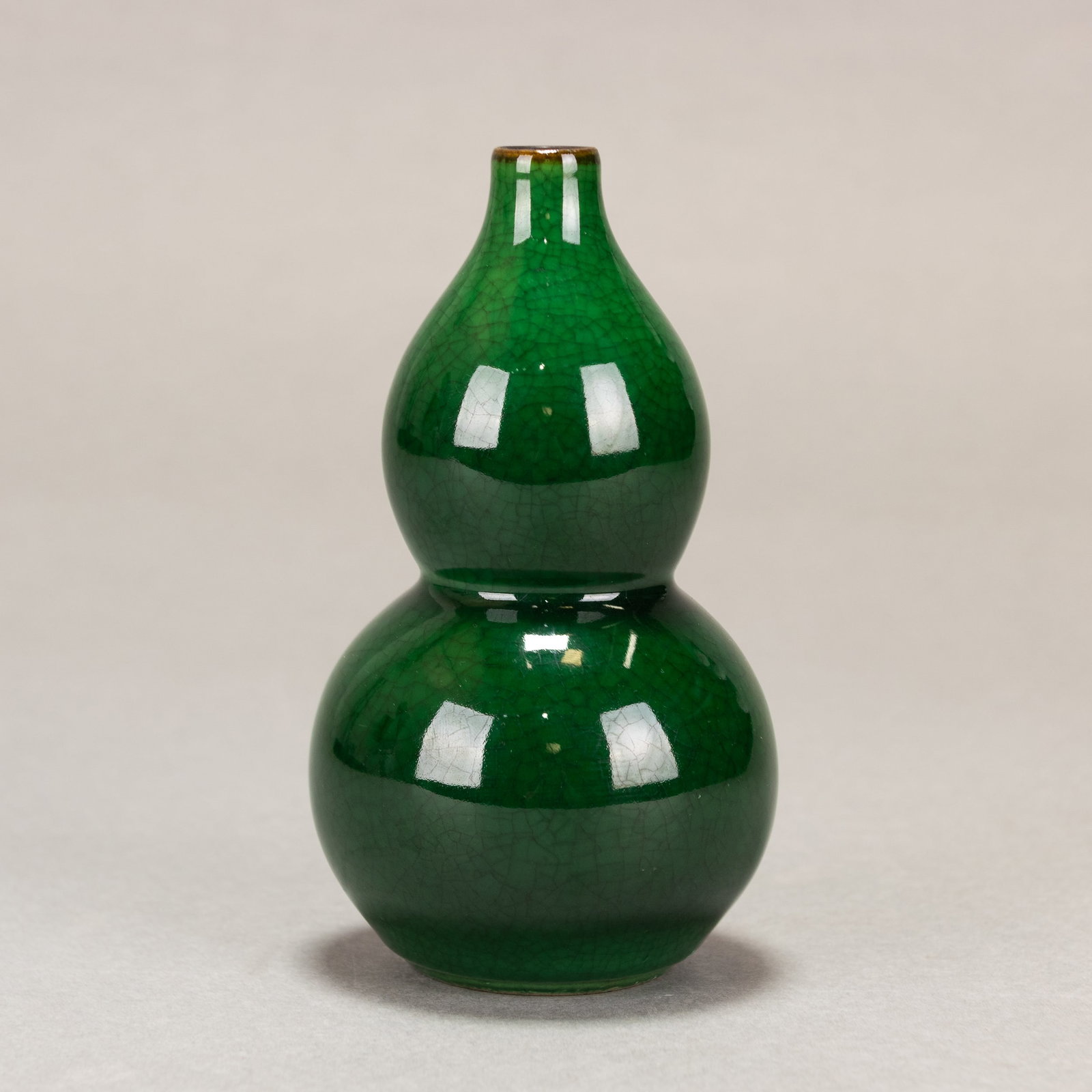 CHINESE GREEN GLAZED PORCELAIN VASE - 4