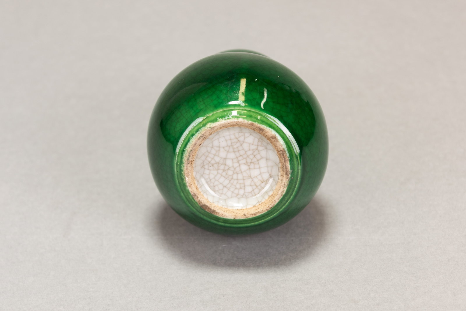 CHINESE GREEN GLAZED PORCELAIN VASE - 7