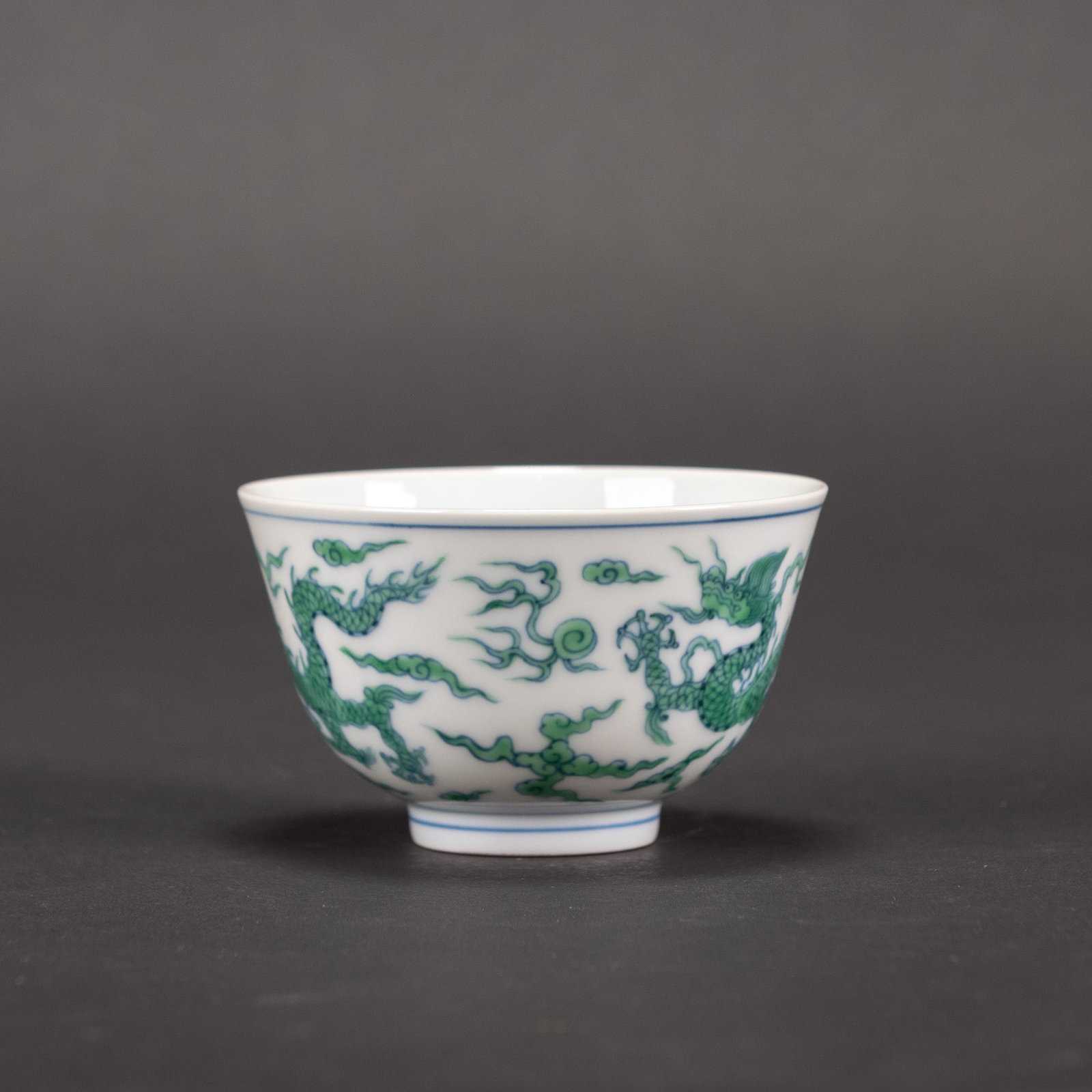 A DOUCAI 'DRAGON' CUP, CHENGHUA MARK - 2