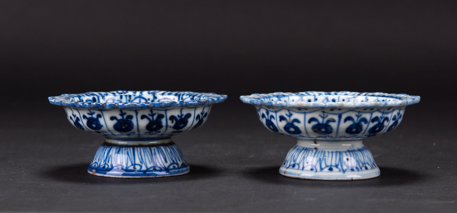 A PAIR OF BLUE AND WHITE STEM CUPS, REPUBLIC PERIOD - 2