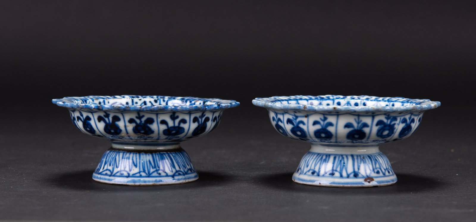 A PAIR OF BLUE AND WHITE STEM CUPS, REPUBLIC PERIOD - 4
