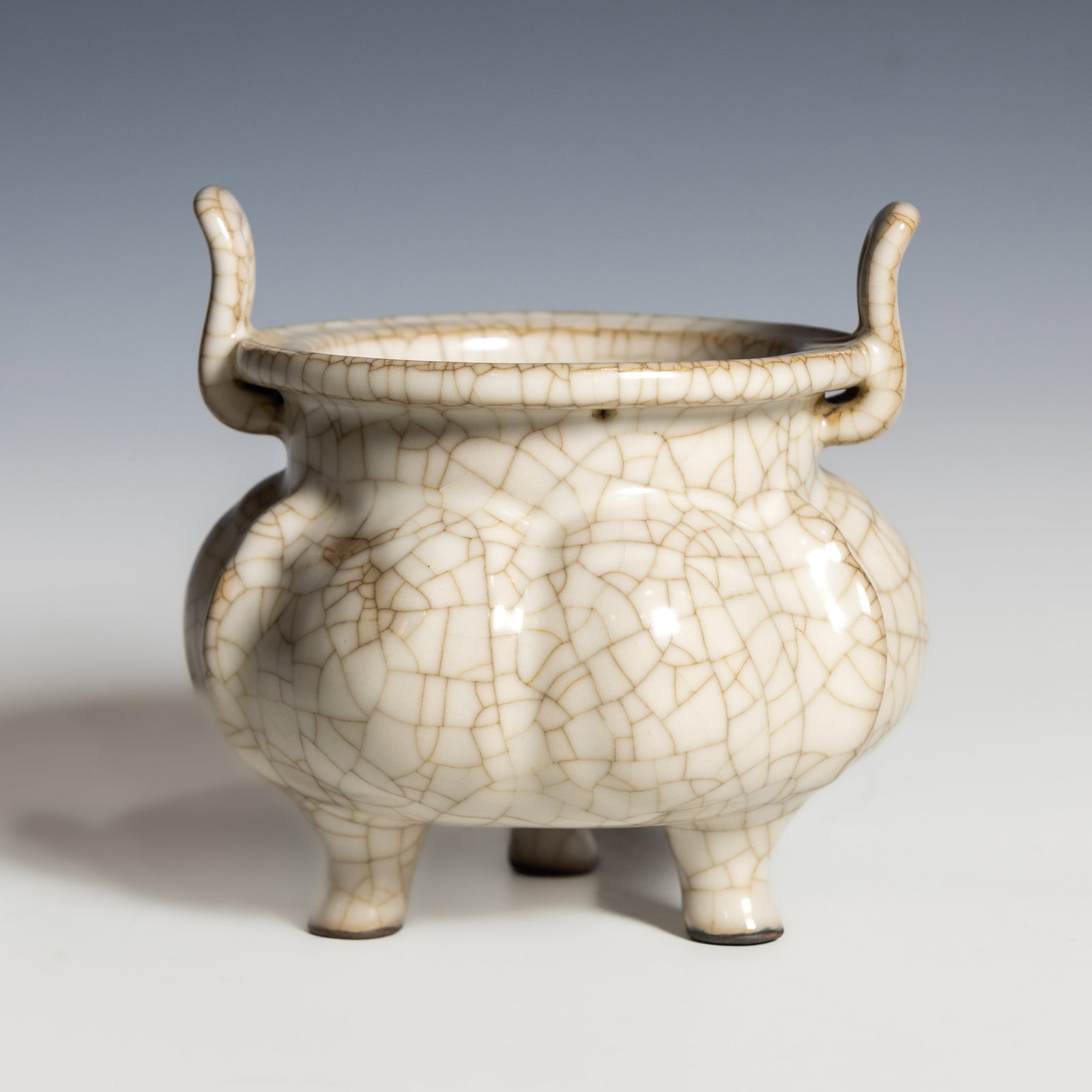 CHINESE GE-TYPE GLAZED TRIPOD CENSER: Chinese Ge-type glazed tripod censer.