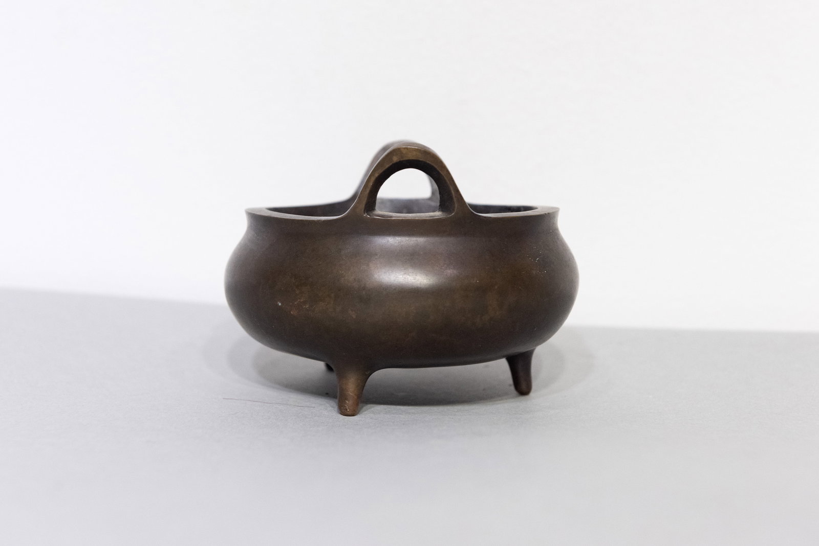 A CHINESE BRONZE TRIPOD CENSER - 3