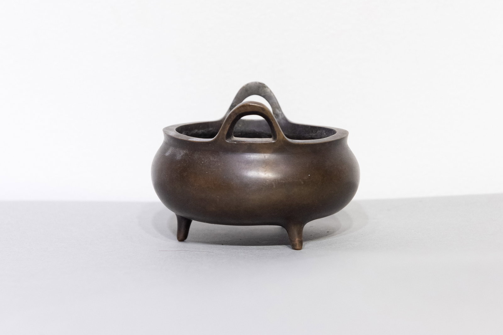 A CHINESE BRONZE TRIPOD CENSER - 4