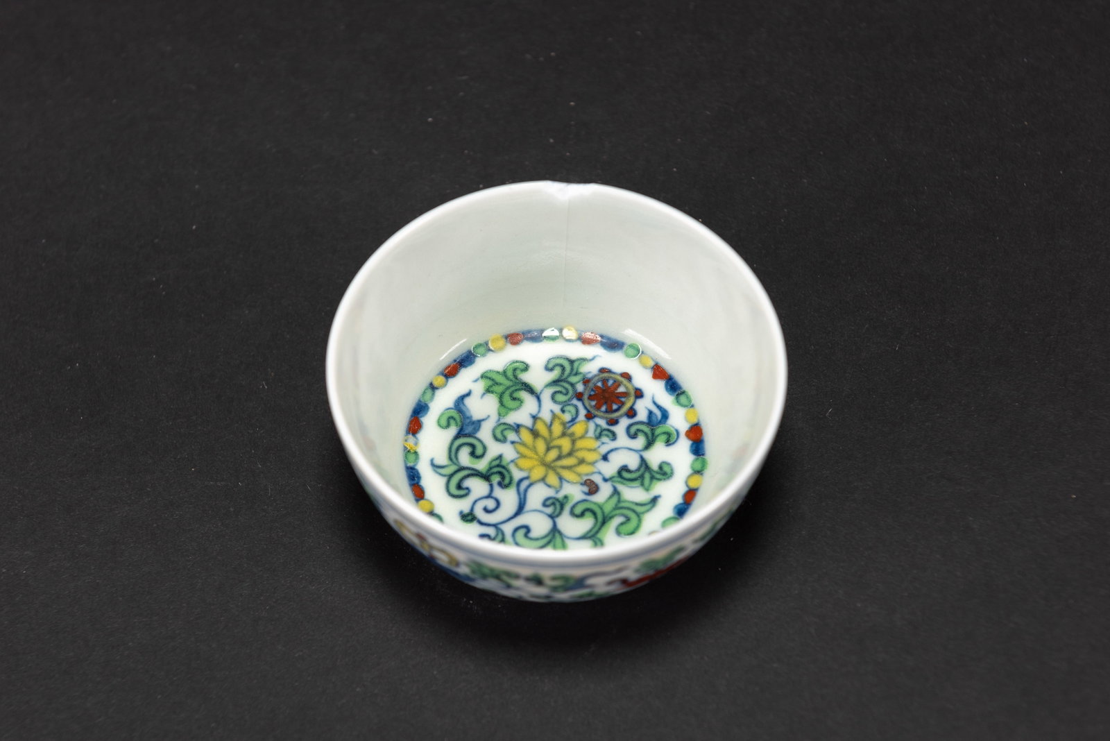 A DOUCAI 'LOTUS' CUP, CHENGHUA MARK - 6