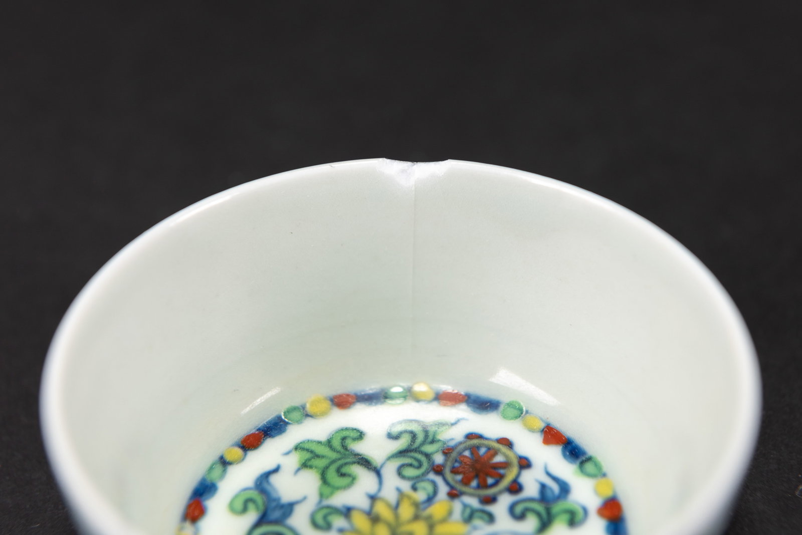 A DOUCAI 'LOTUS' CUP, CHENGHUA MARK - 7