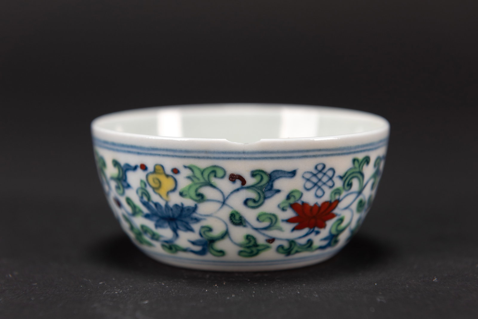 A DOUCAI 'LOTUS' CUP, CHENGHUA MARK - 8